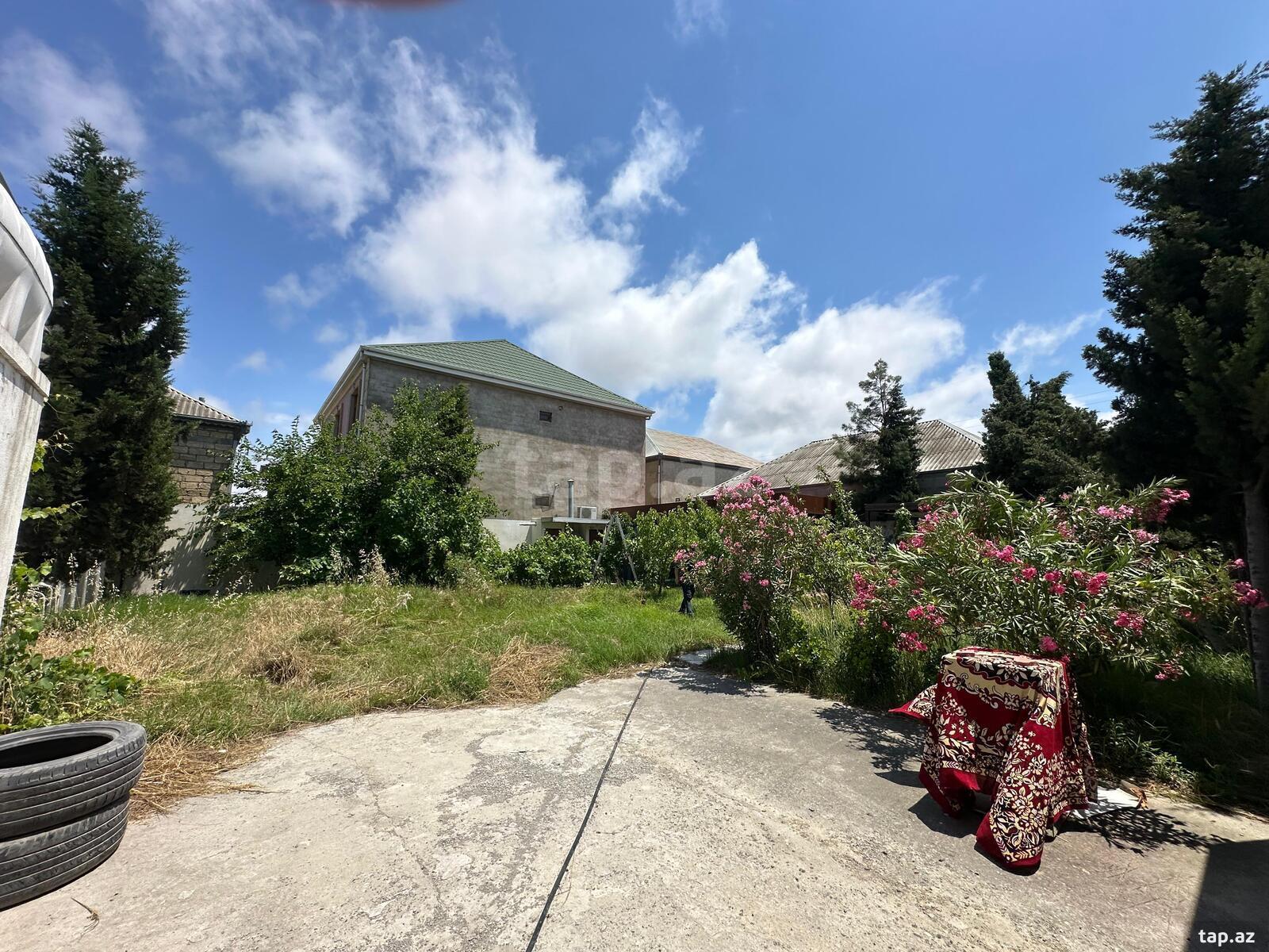 Həyət evi, Binəqədi qəs.