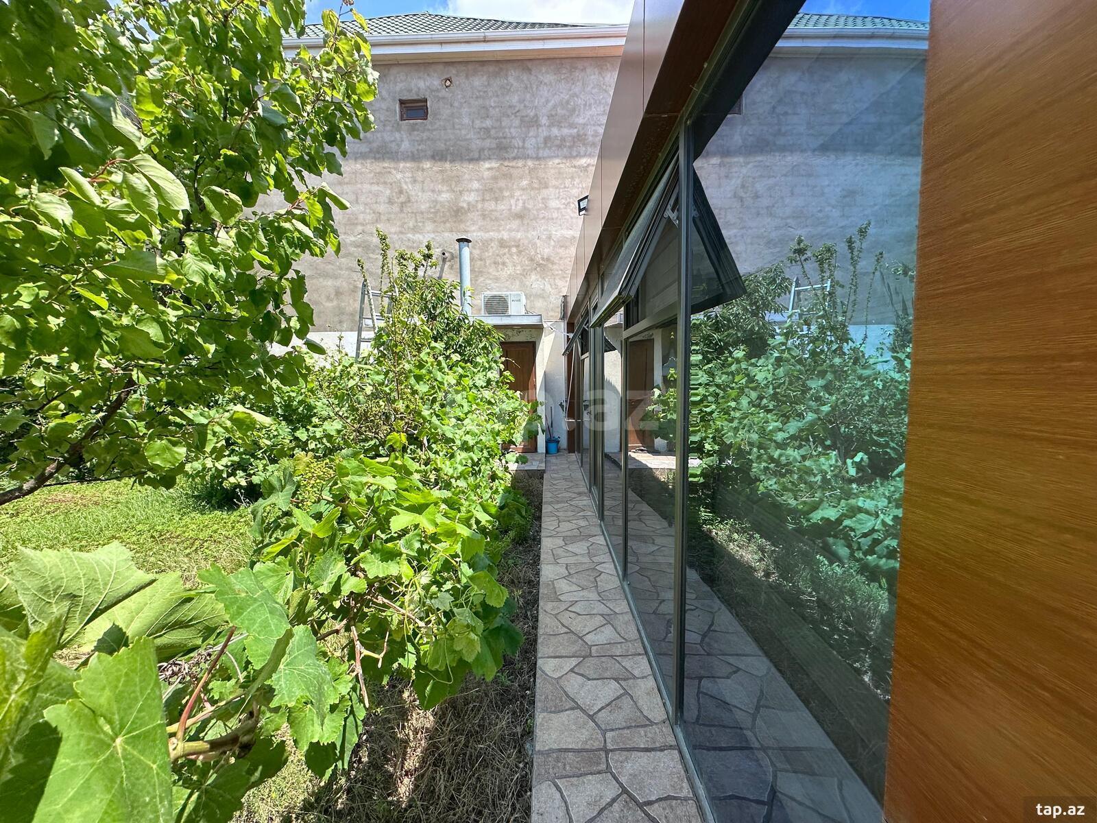 Həyət evi, Binəqədi qəs.