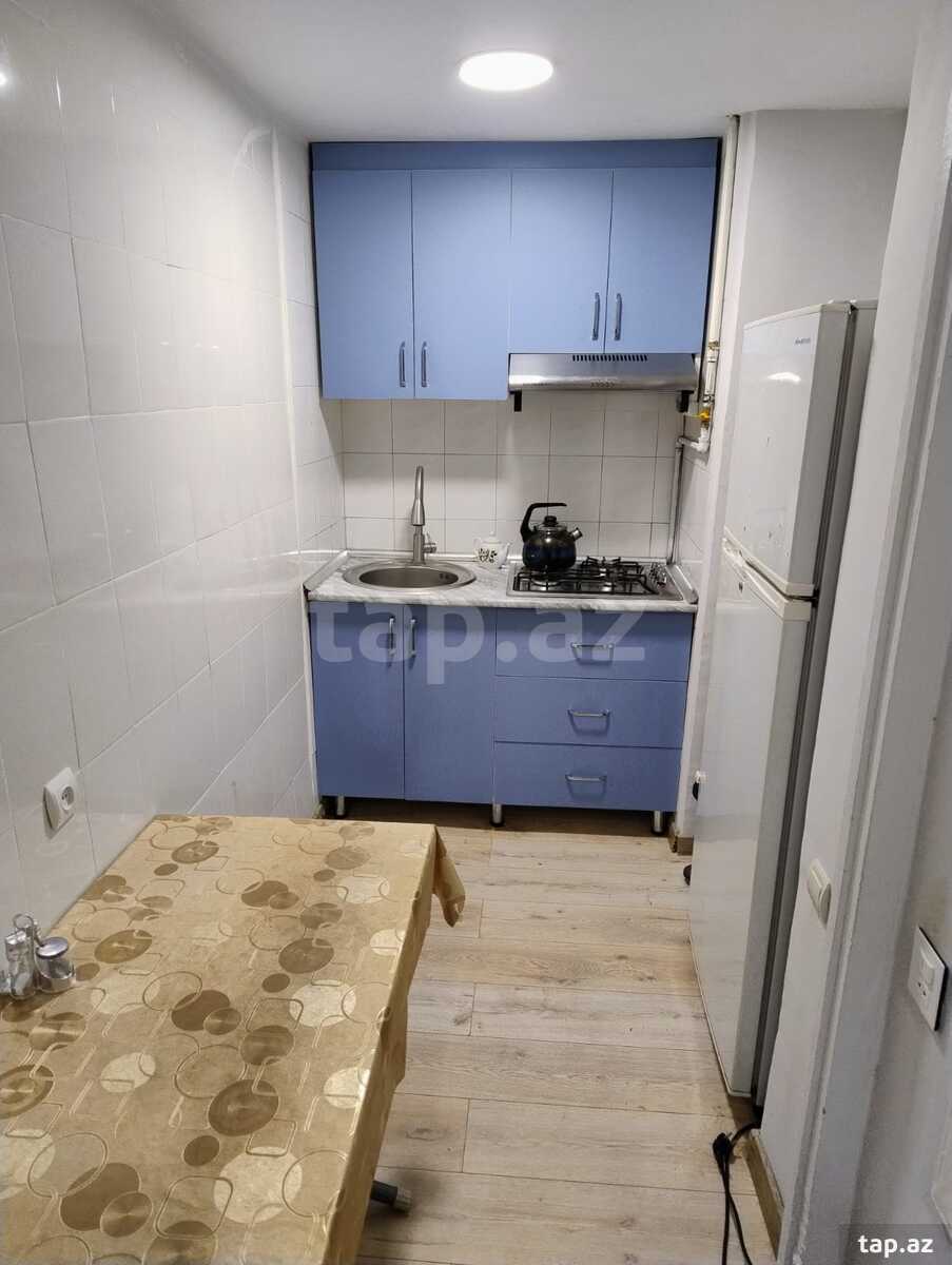 4-otaqlı mənzil kirayə verilir, Nizami m., 80 m²