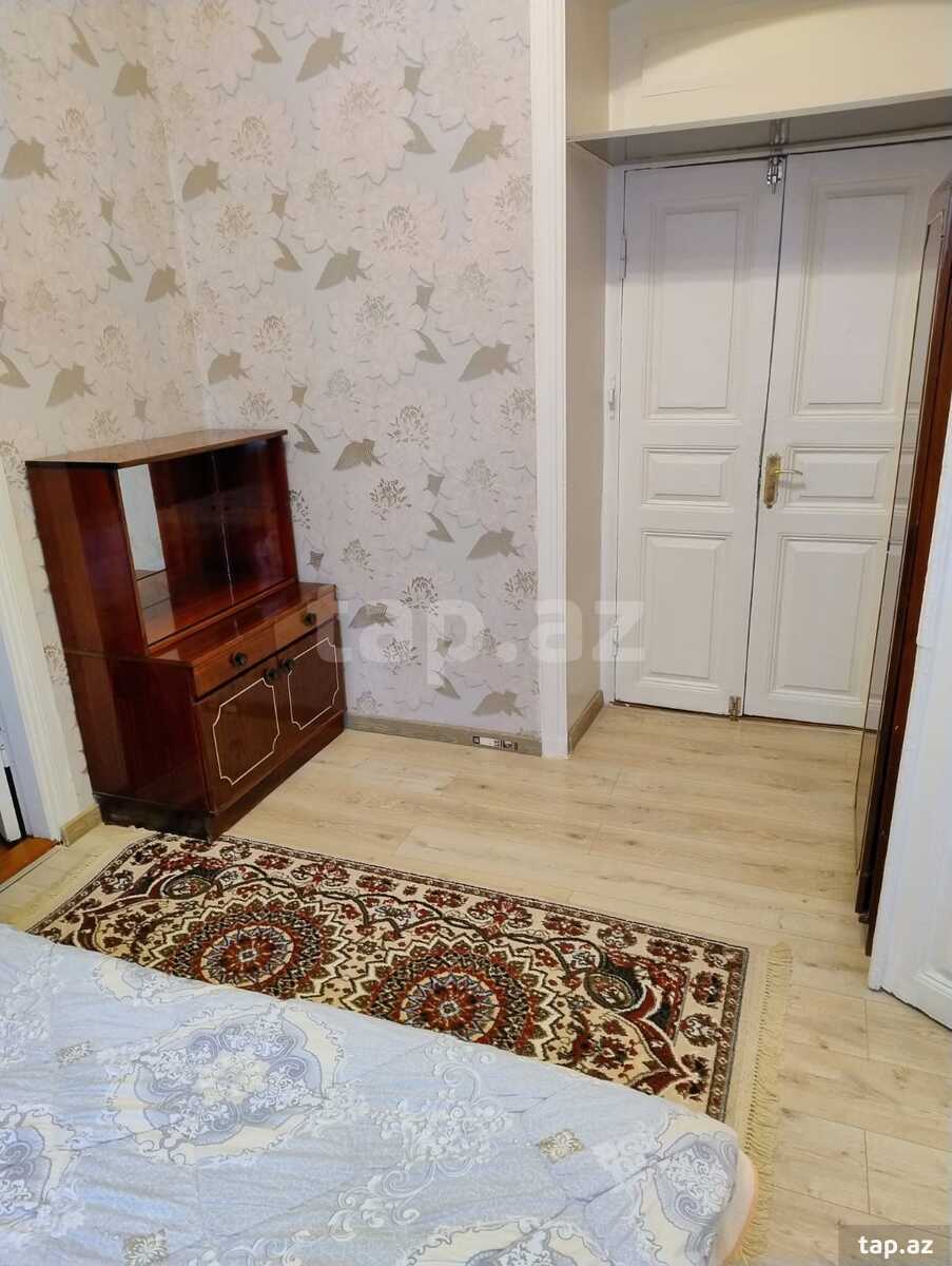 4-otaqlı mənzil kirayə verilir, Nizami m., 80 m²