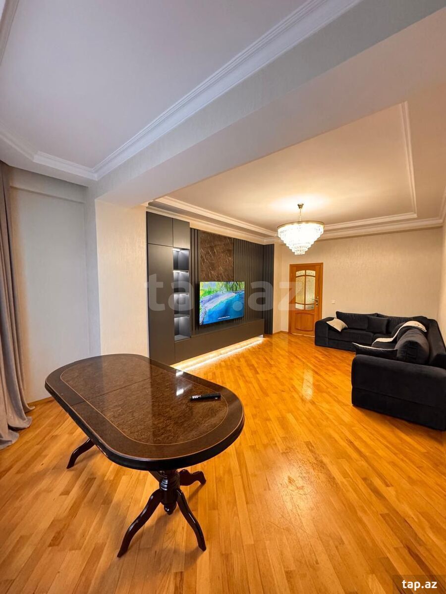 3-otaqlı yeni tikili, Faiq Yusifov küç., 140 m²