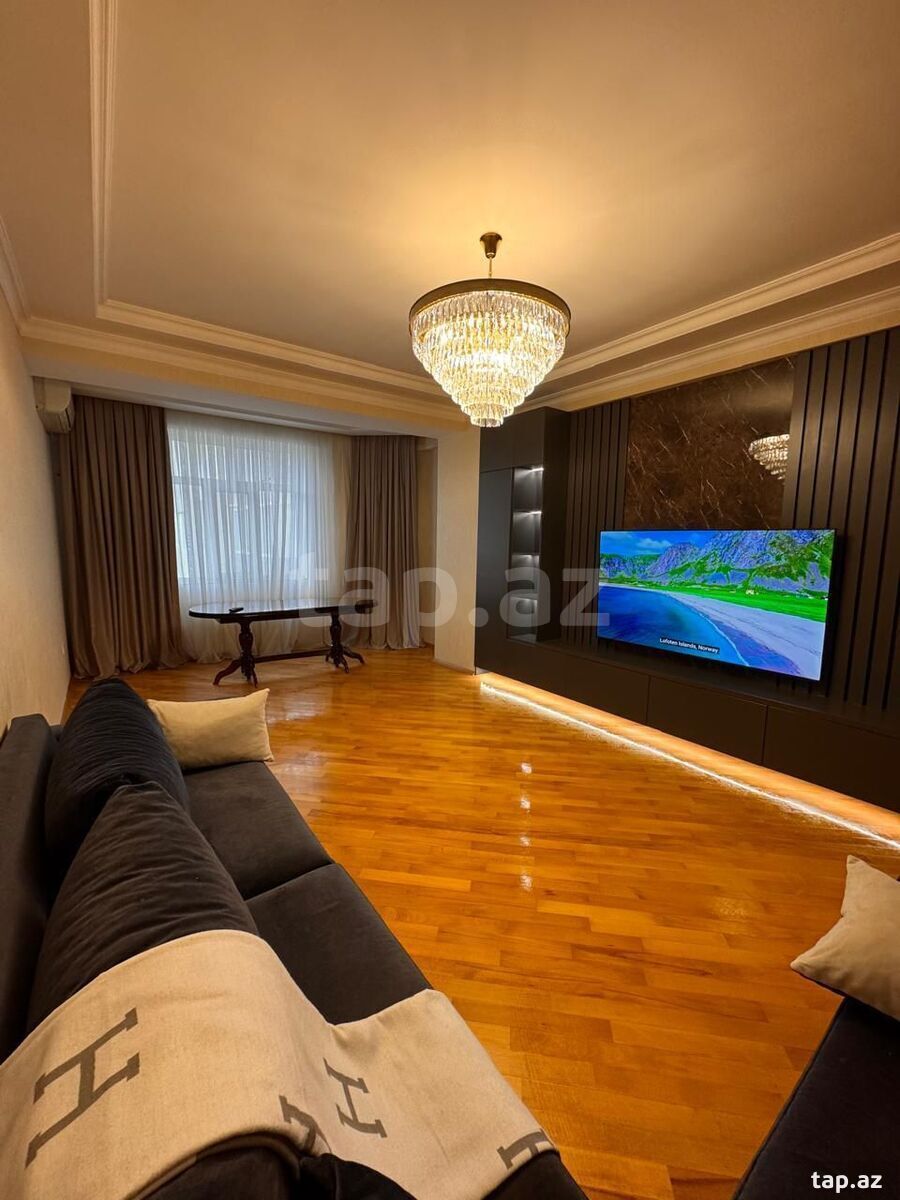3-otaqlı yeni tikili, Faiq Yusifov küç., 140 m²