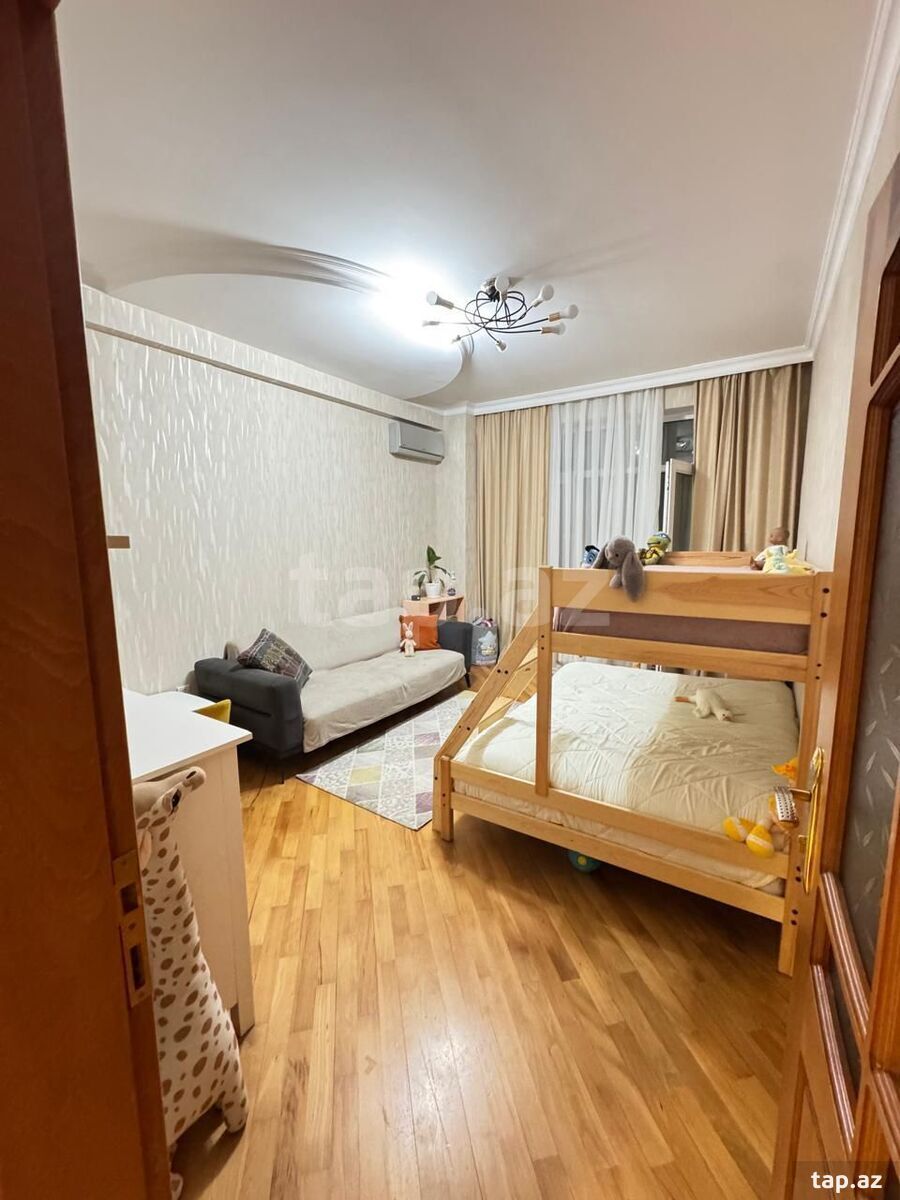 3-otaqlı yeni tikili, Faiq Yusifov küç., 140 m²