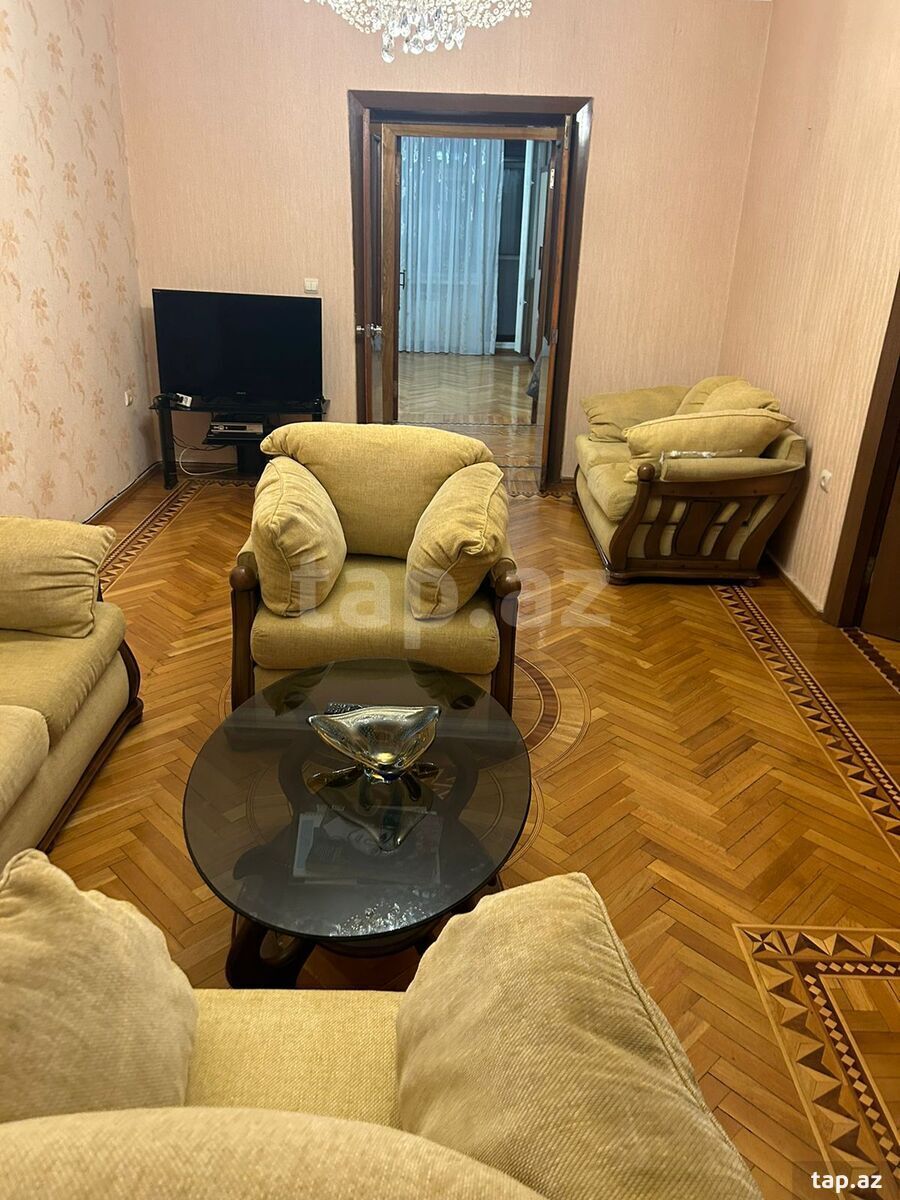 4-otaqlı mənzil kirayə verilir, Parlament pr., 110 m²