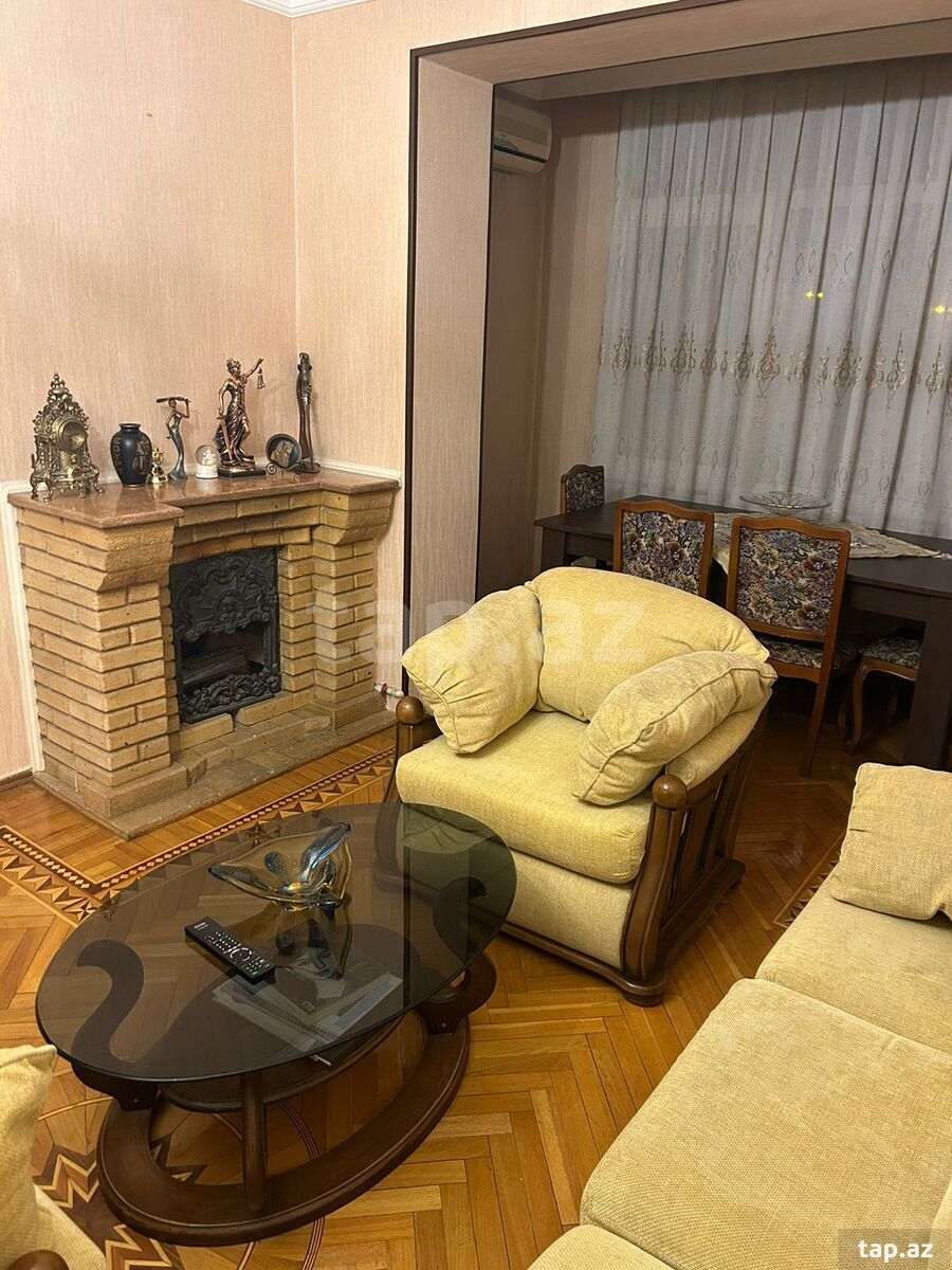 4-otaqlı mənzil kirayə verilir, Parlament pr., 110 m²