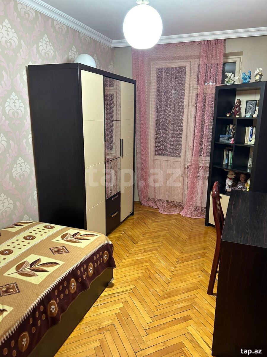 4-otaqlı mənzil kirayə verilir, Parlament pr., 110 m²