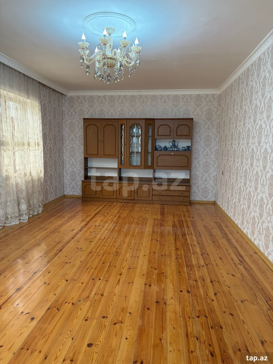 Bağ evi, Şəki ş.