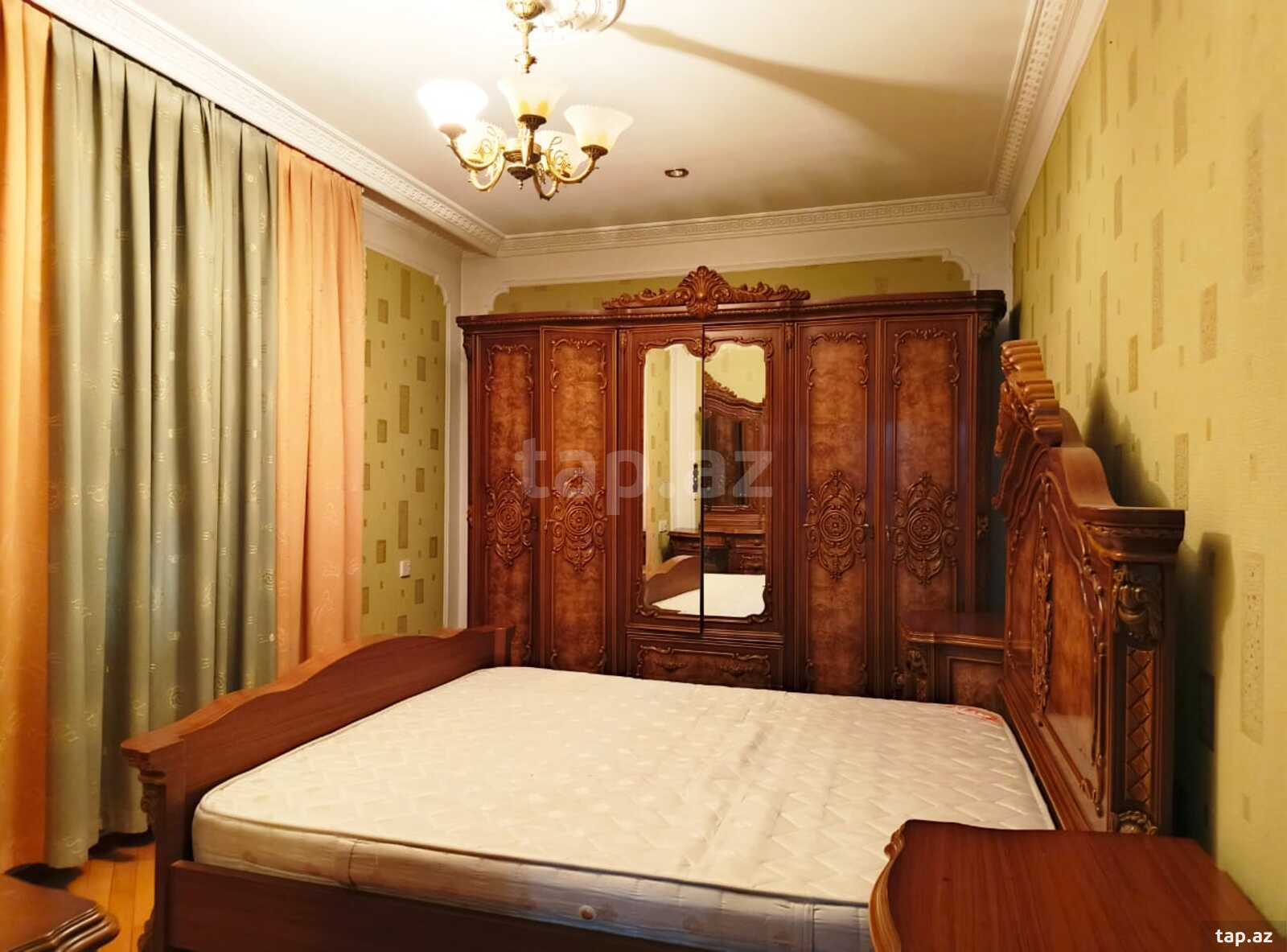 4 sot torpaq sahəsi, H. Cavid pr.