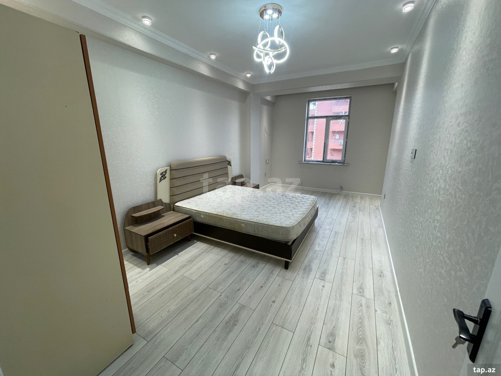 2-otaqlı yeni tikili kirayə verilir, Saray qəs., 65 m²