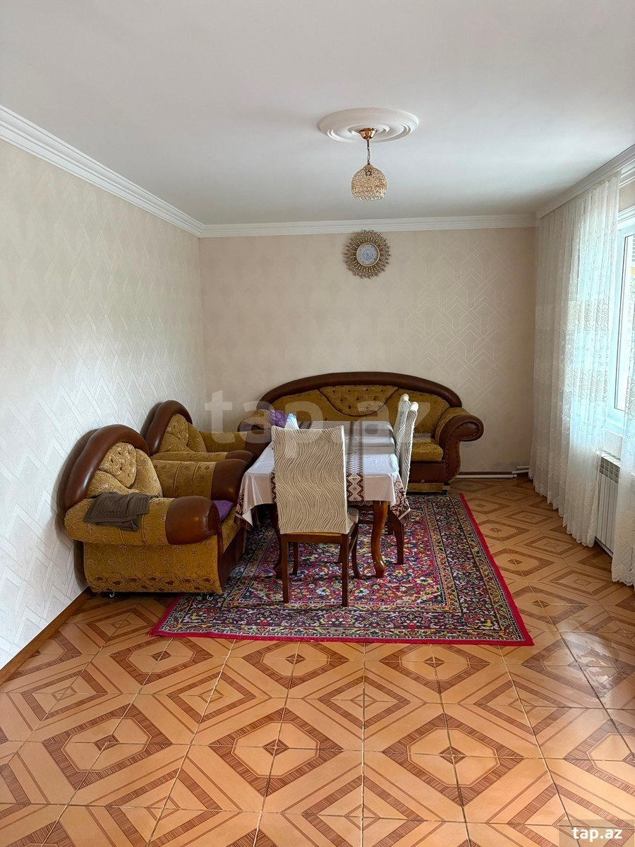 Həyət evi, Siyəzən r.
