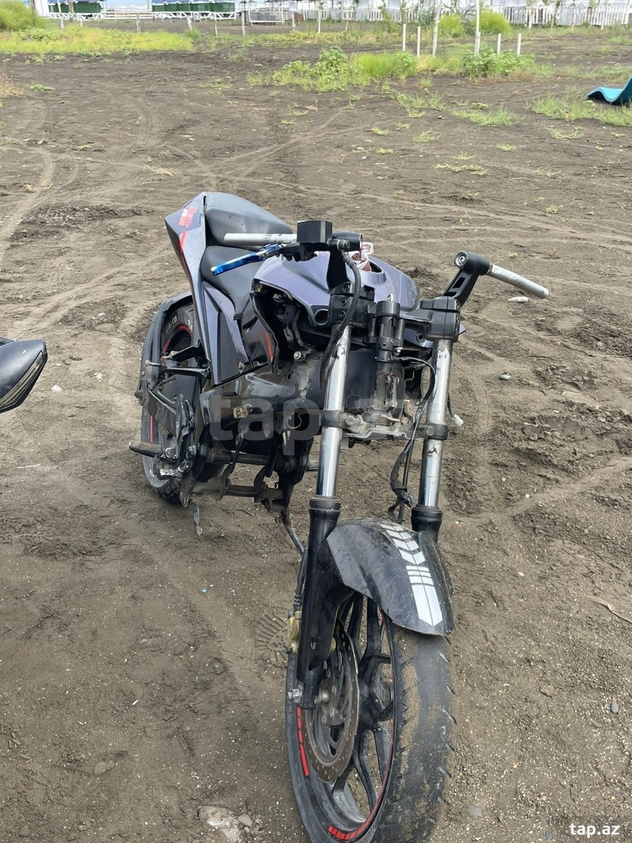 Pulsar RS200, 2016 il