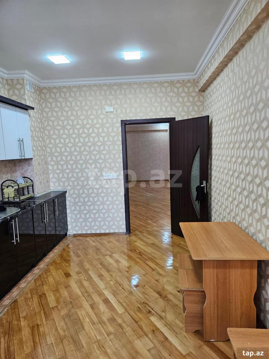 3-otaqlı yeni tikili, 8 Noyabr m., 138 m²