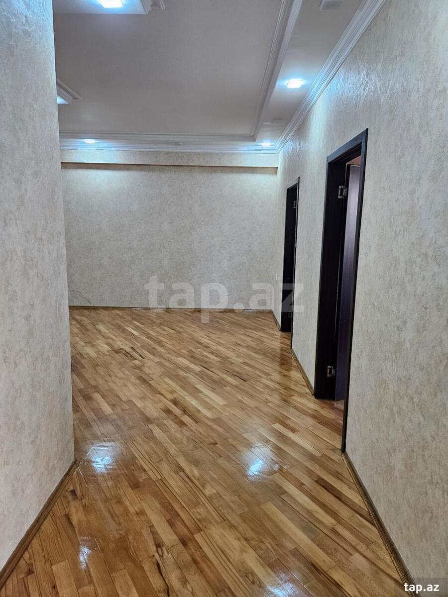 3-otaqlı yeni tikili, 8 Noyabr m., 138 m²
