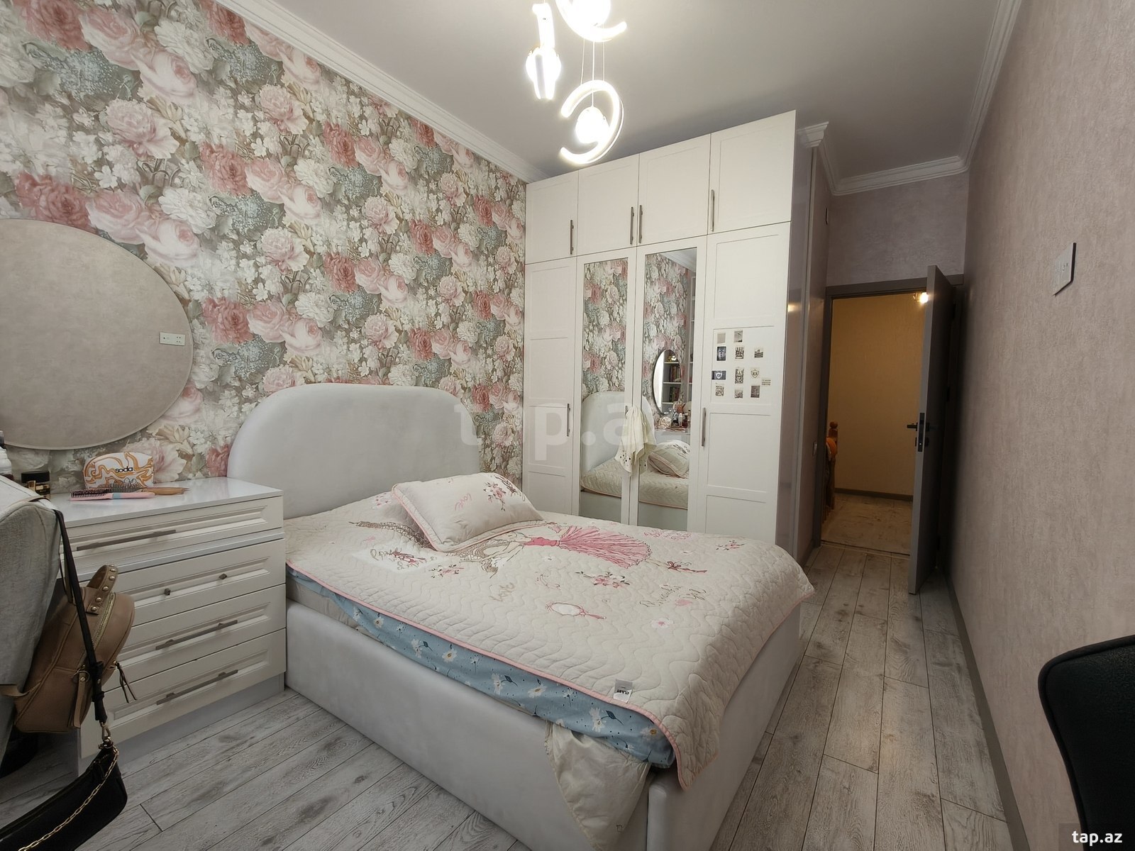 4-otaqlı yeni tikili, Xırdalan ş., 132 m²