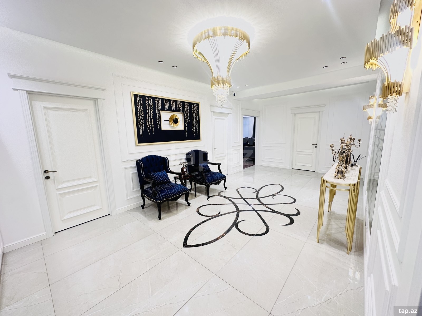 4-otaqlı yeni tikili, H. Salmani küç., 1 210 m²