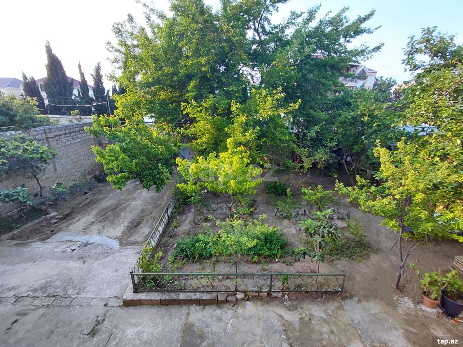 Villa, Qara Qarayev m.