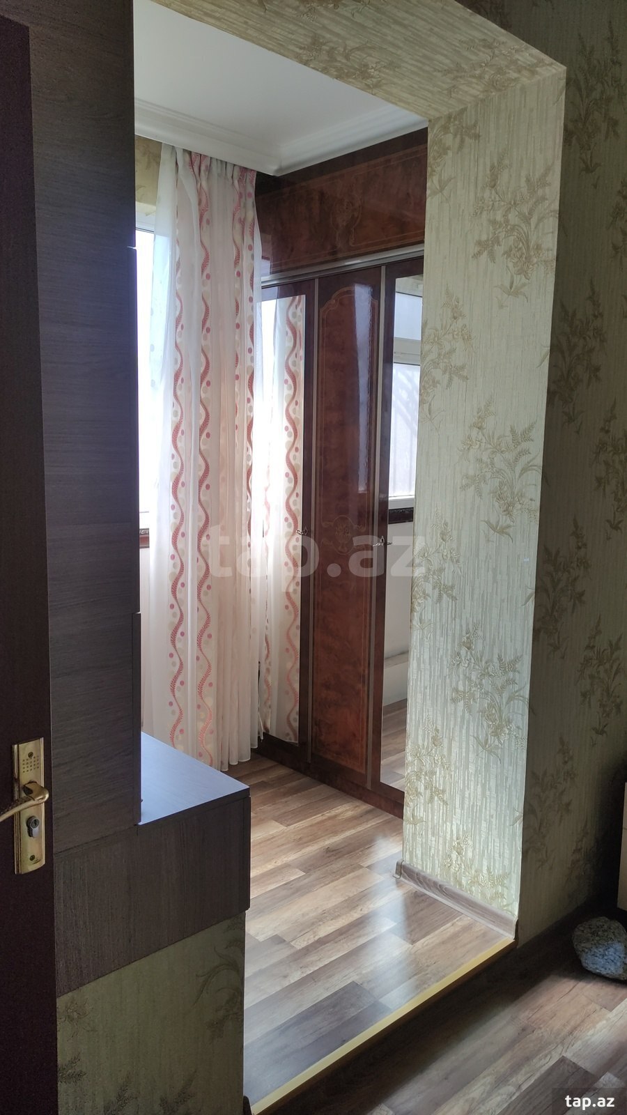 8-otaqlı mənzil, Əhmədli m., 200 m²