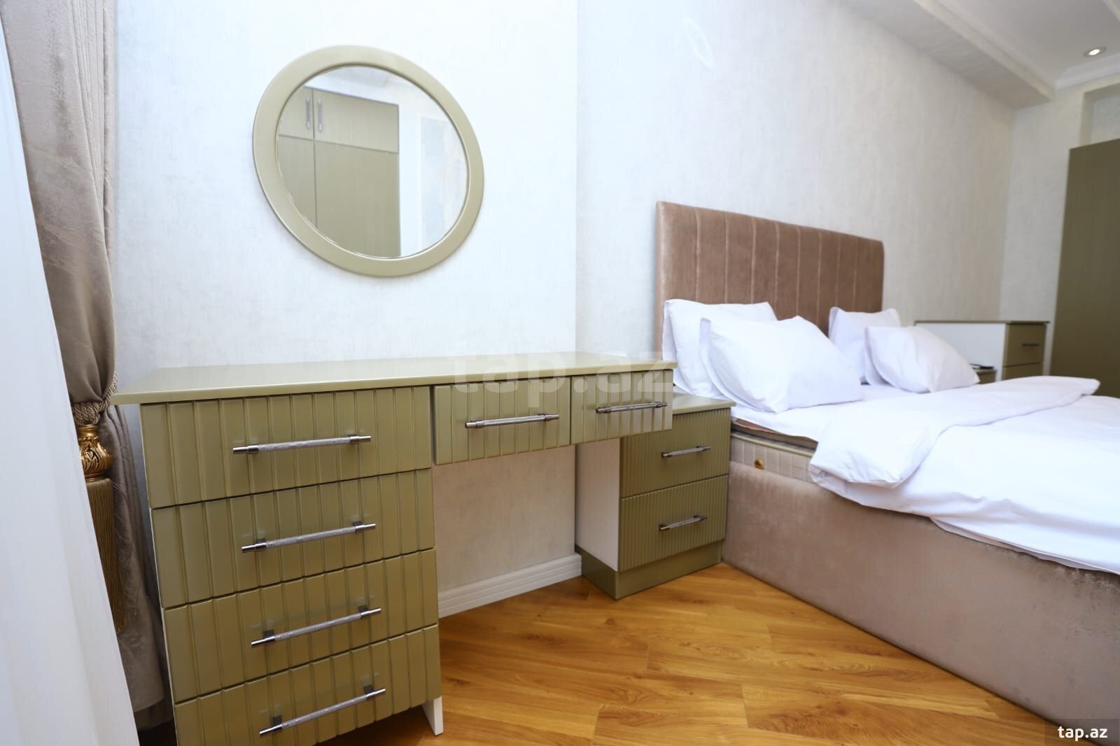 2-otaqlı mənzil kirayə verilir, Sahil m., 100 m²