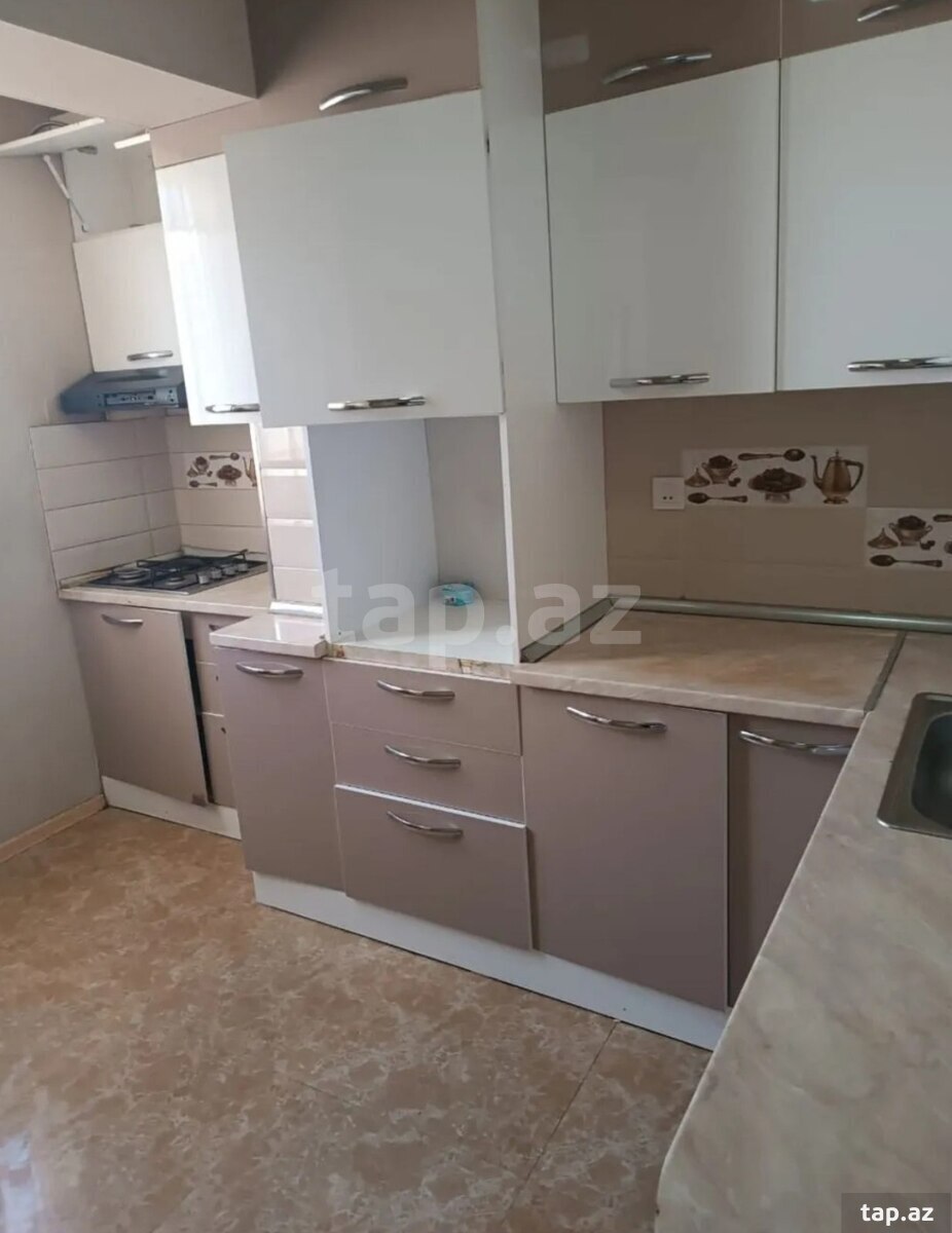 4-otaqlı mənzil kirayə verilir, Ə.Naxçıvani küç., 100 m²