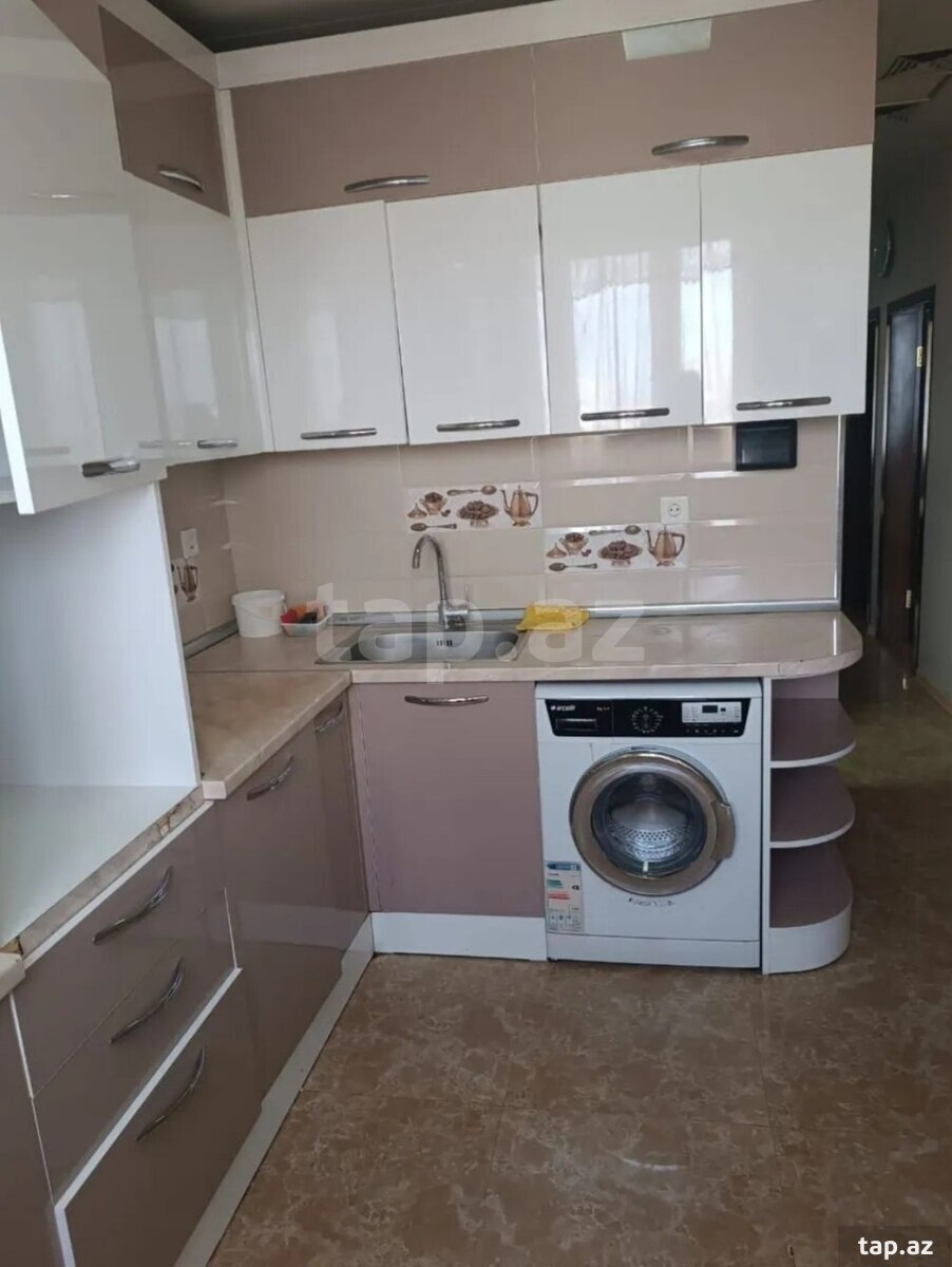 4-otaqlı mənzil kirayə verilir, Ə.Naxçıvani küç., 100 m²