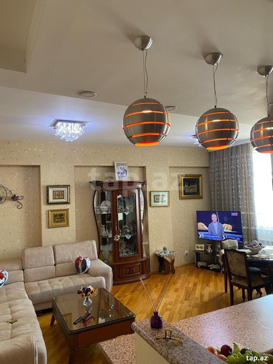 2-otaqlı yeni tikili, İnşaatçılar m., 68 m²