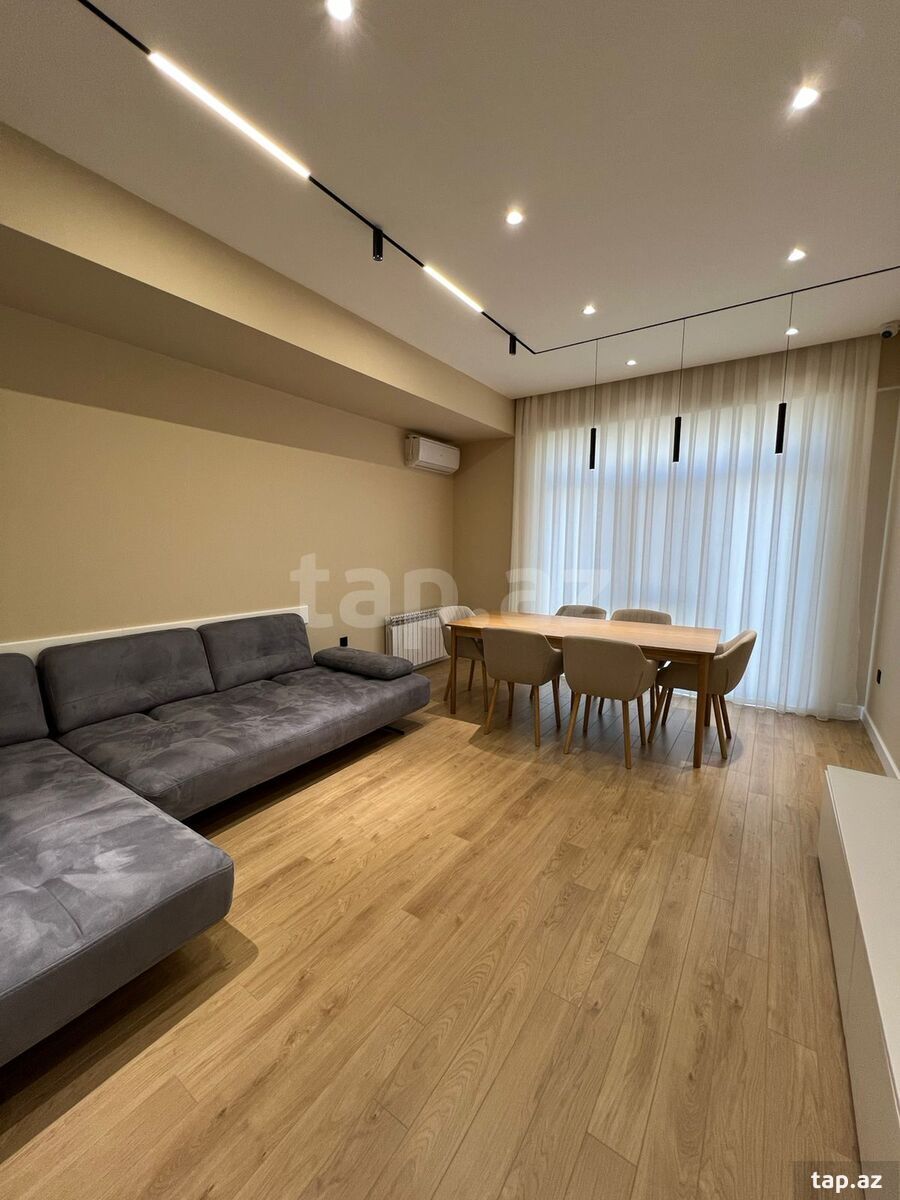 4-otaqlı yeni tikili, Elmlər Akademiyası m., 185 m²