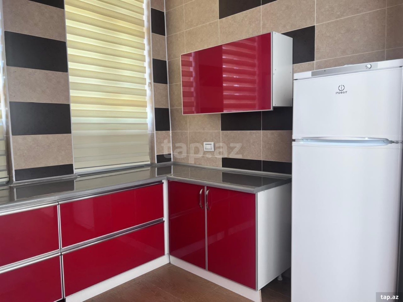 Villa kirayə verilir, Fatmayı qəs.