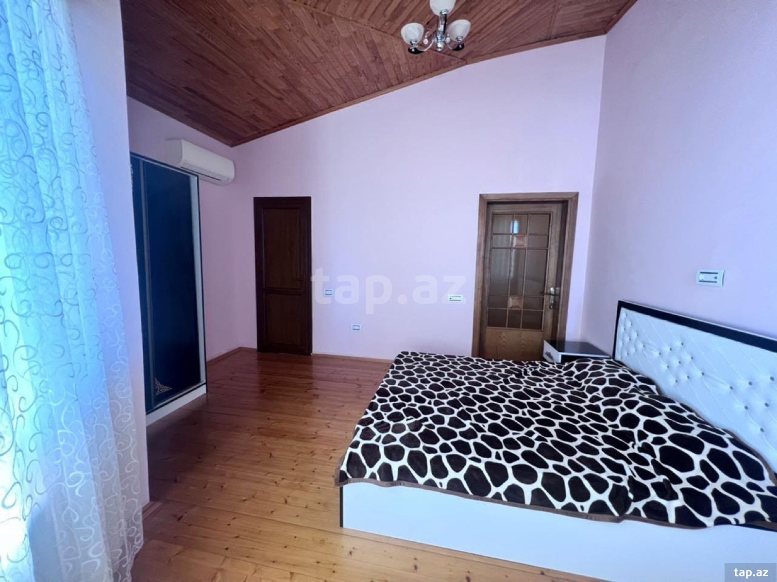 Villa kirayə verilir, Fatmayı qəs.