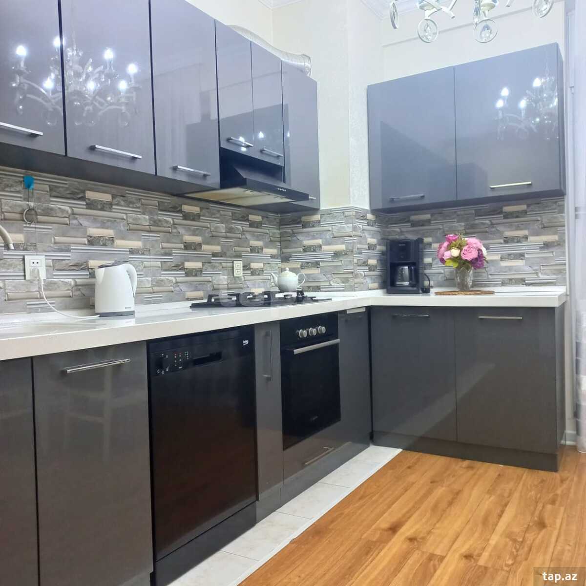 3-otaqlı yeni tikili, Xətai m., 124 m²