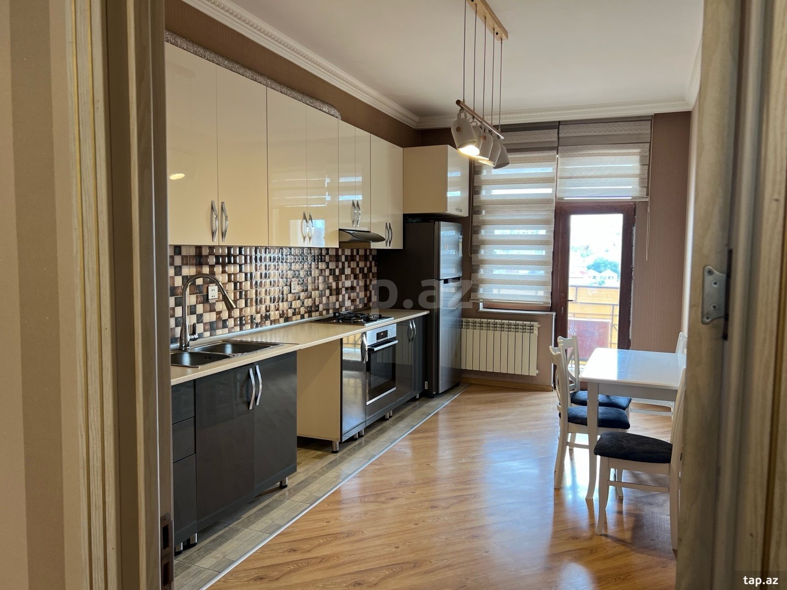 5-otaqlı yeni tikili, Xırdalan ş., 230 m²