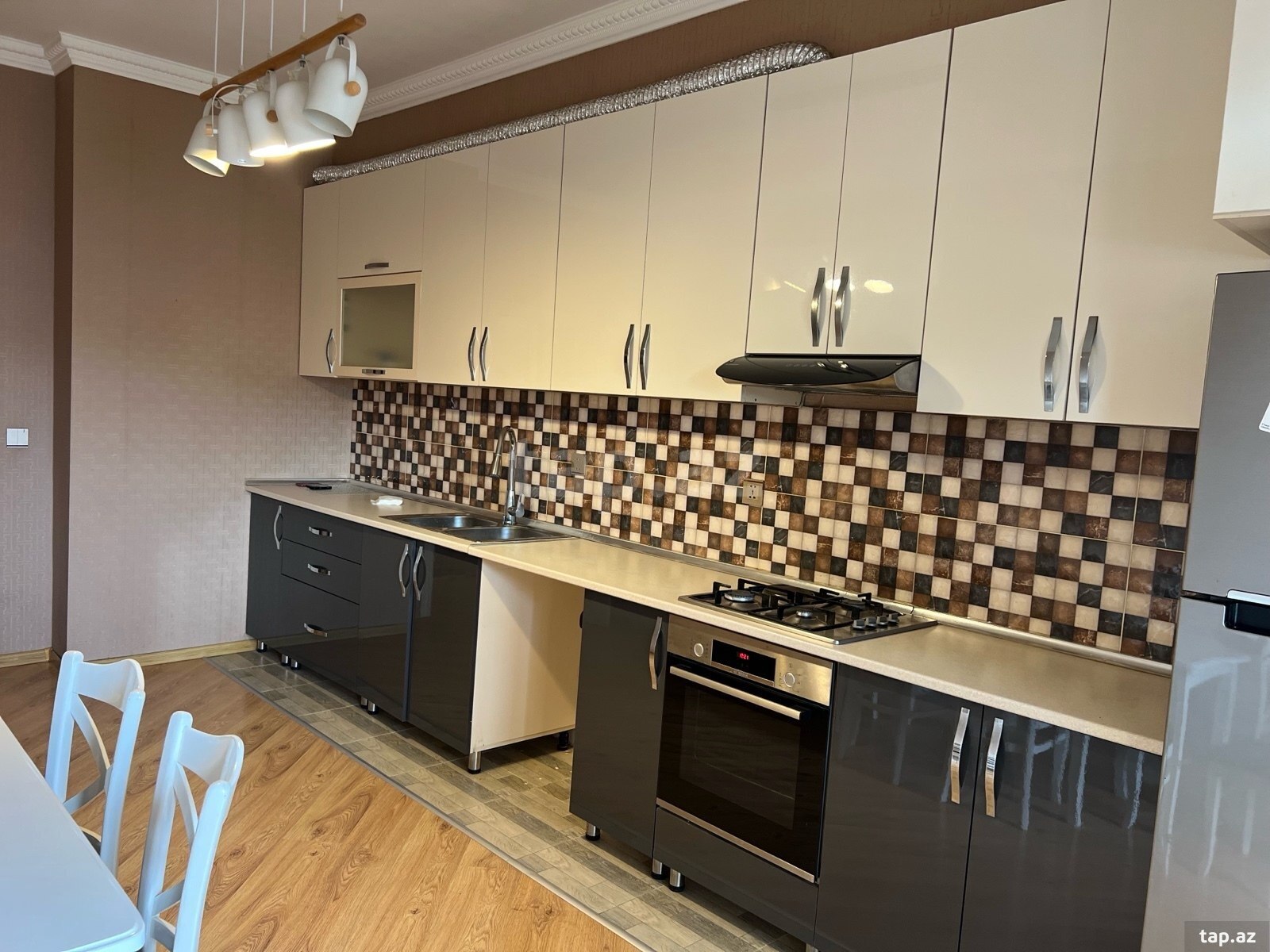 5-otaqlı yeni tikili, Xırdalan ş., 230 m²