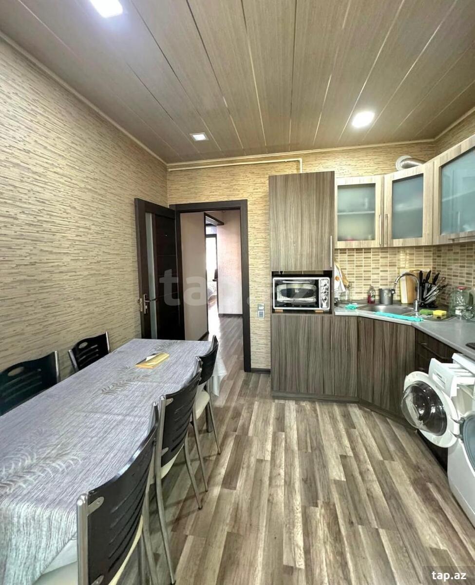 3-otaqlı mənzil, Mir Cəlal küç., 80 m²