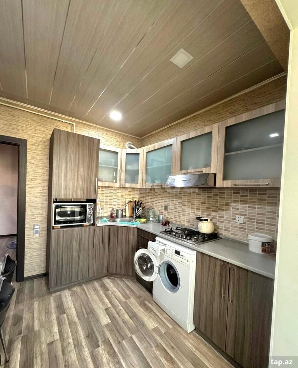 3-otaqlı mənzil, Mir Cəlal küç., 80 m²