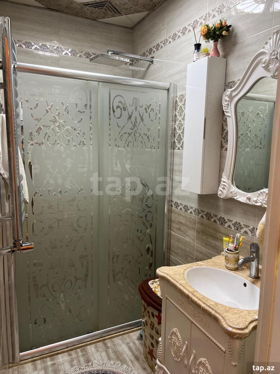3-otaqlı mənzil, Mir Cəlal küç., 80 m²