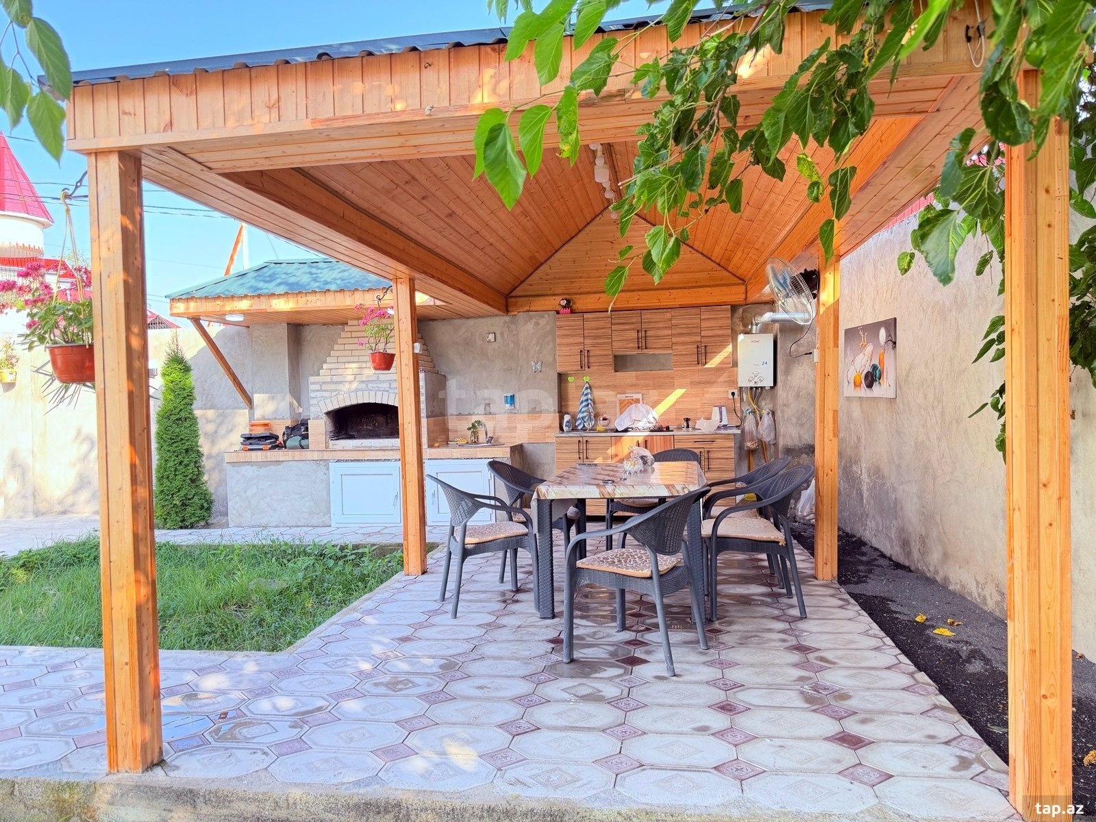 3 otaqlı bağ evi kirayə verilir, Qəbələ