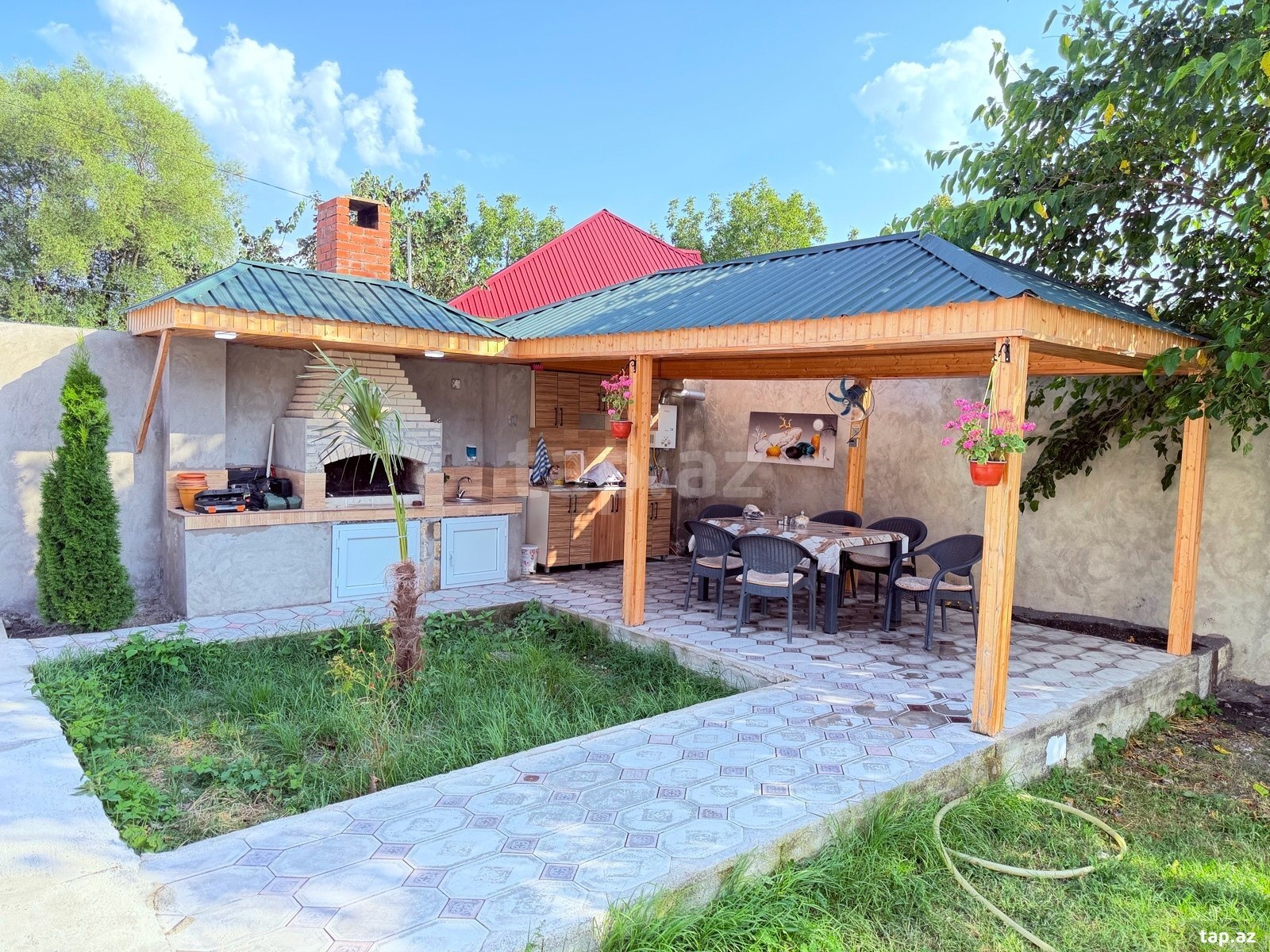 3 otaqlı bağ evi kirayə verilir, Qəbələ