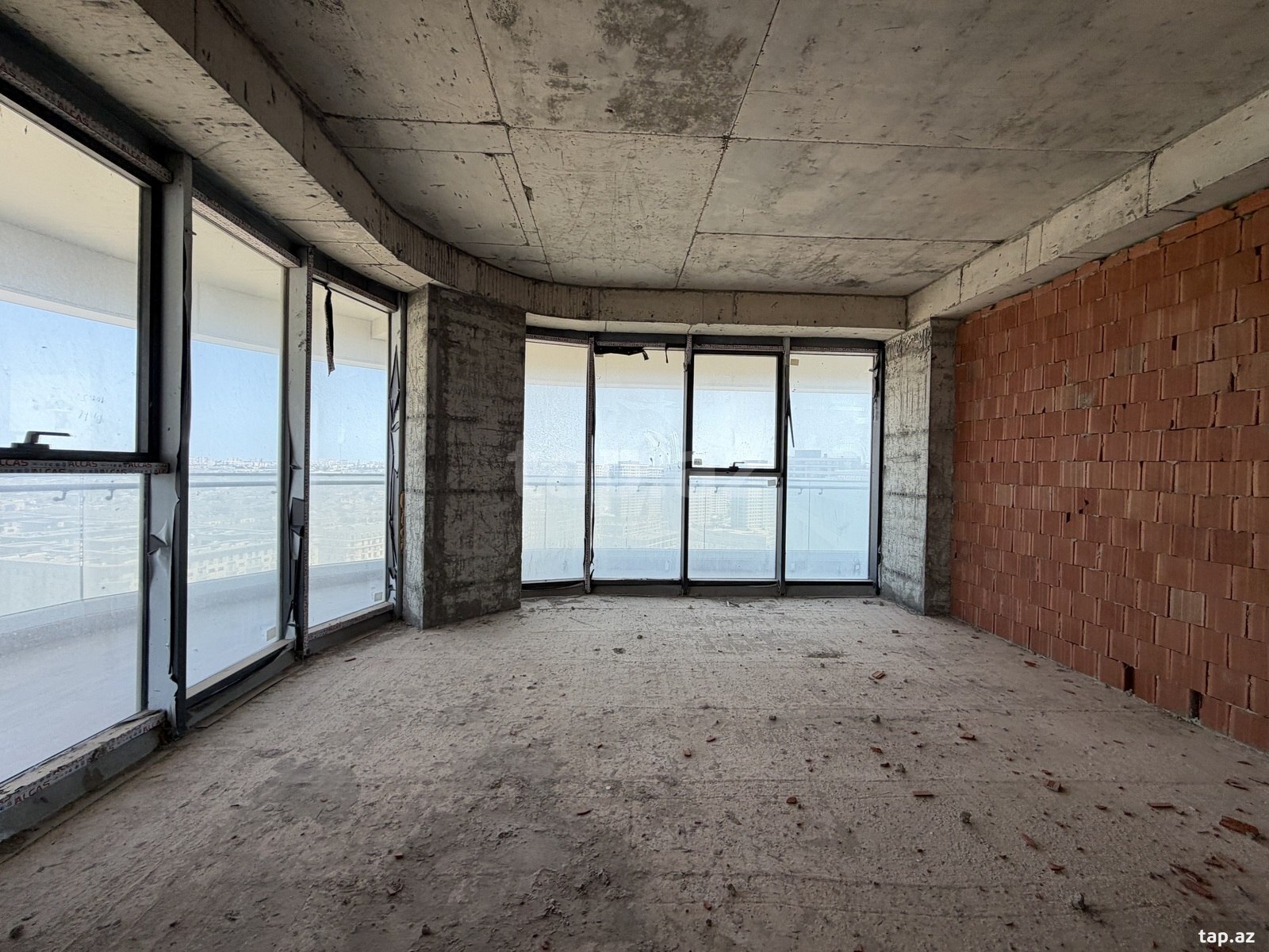 6-otaqlı yeni tikili, Xətai r., 377 m²