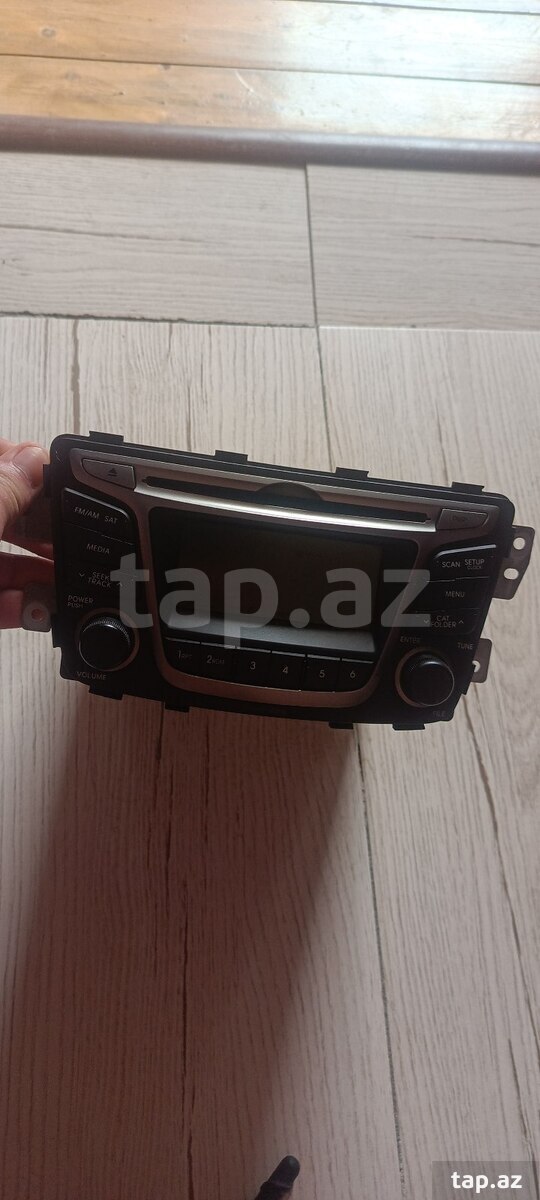Hyundai Accent monitoru