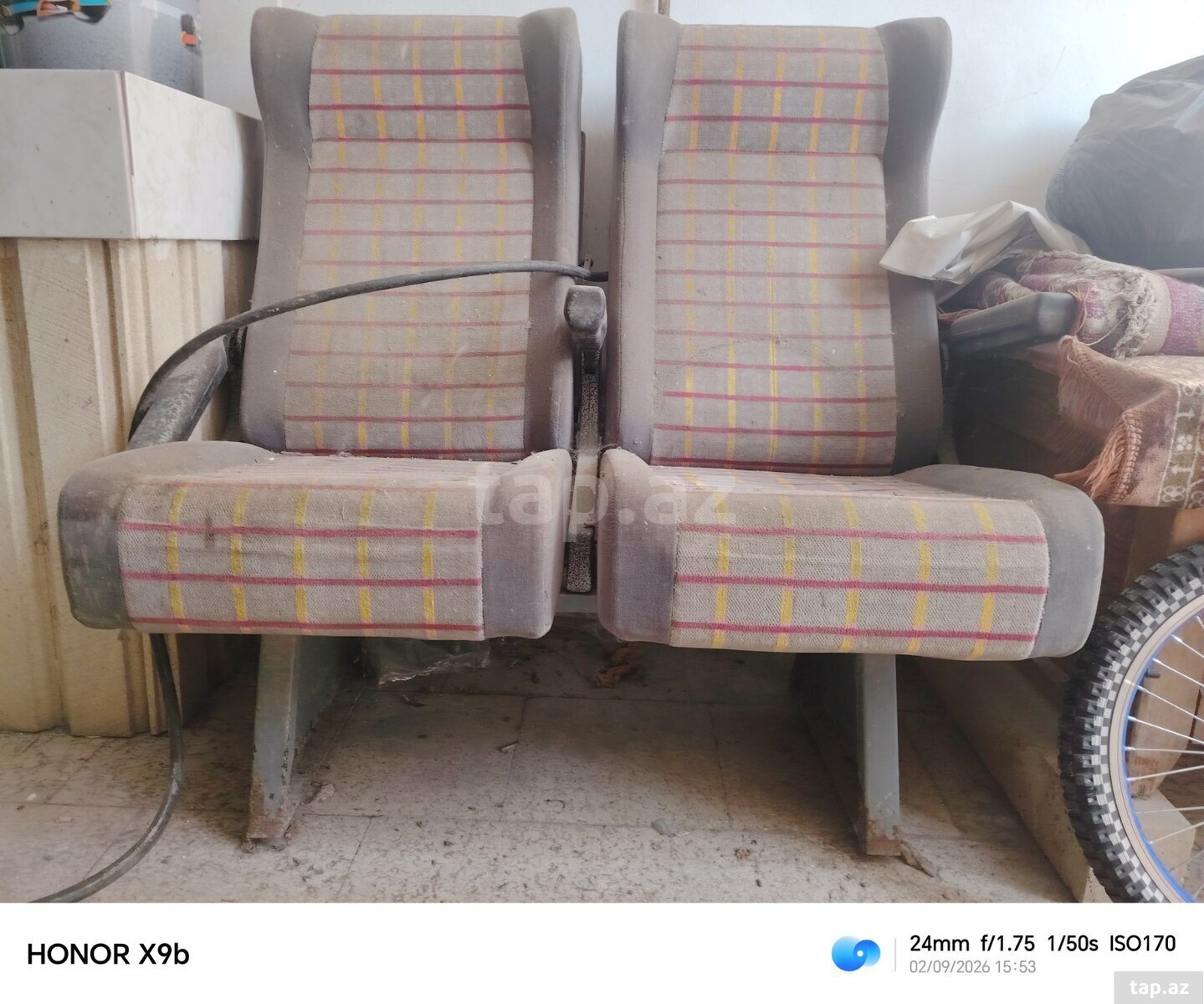 Avtomobil oturacaqları