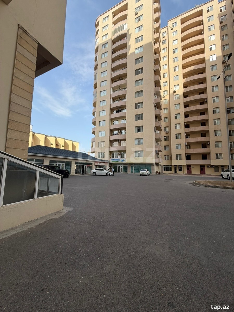 4-otaqlı yeni tikili, İnşaatçılar m., 150 m²