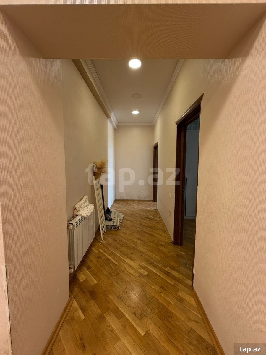 4-otaqlı yeni tikili, İnşaatçılar m., 150 m²