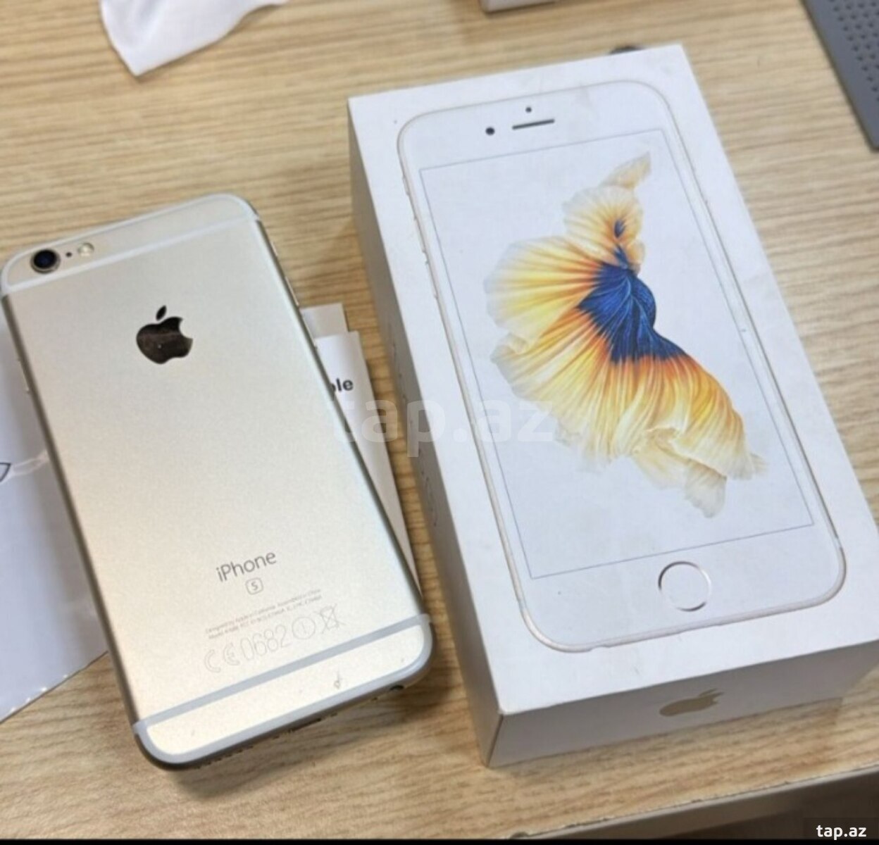 Apple iPhone 6S Gold 16GB