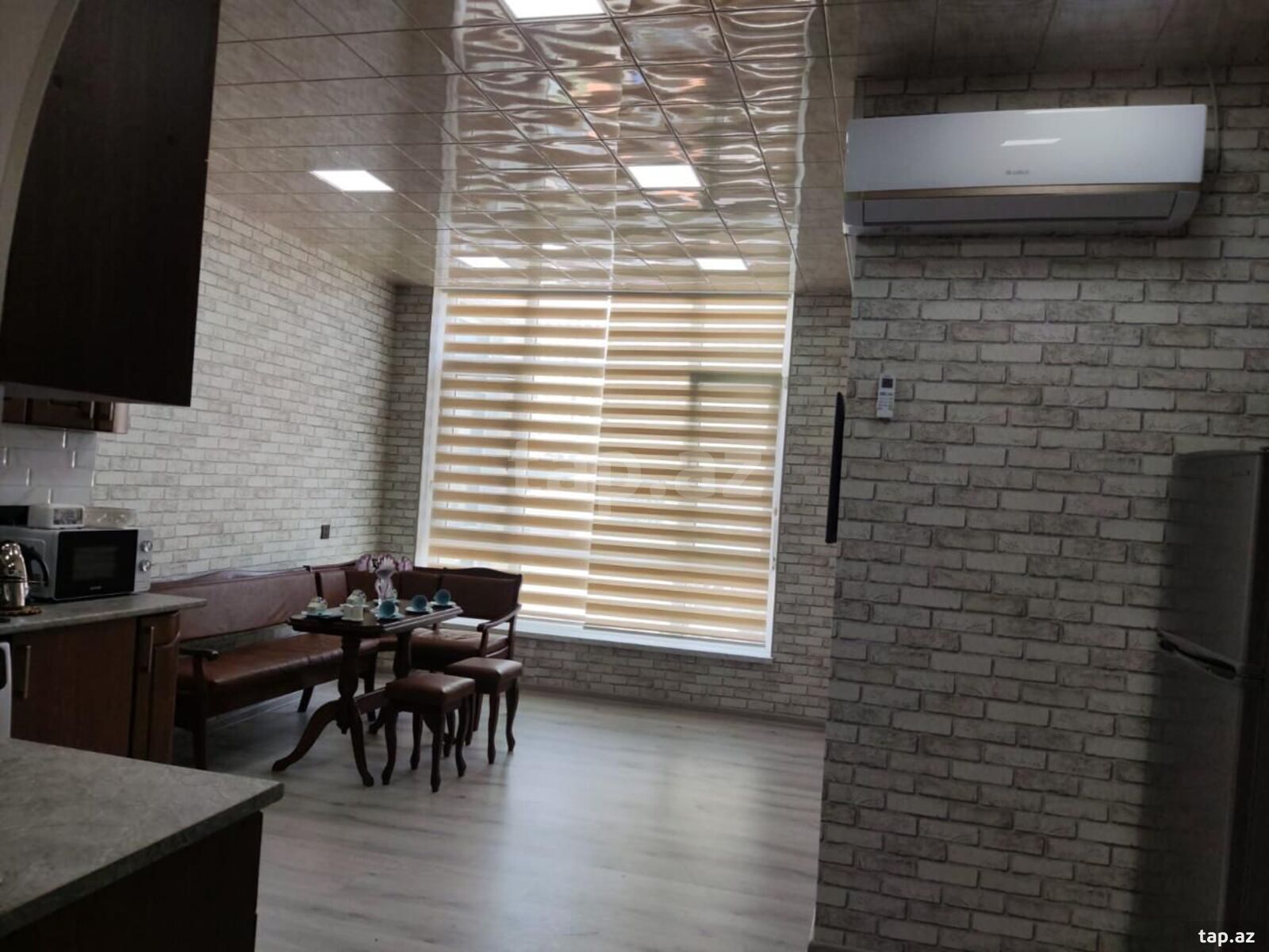 2-otaqlı mənzil, 28 May m., 70 m²