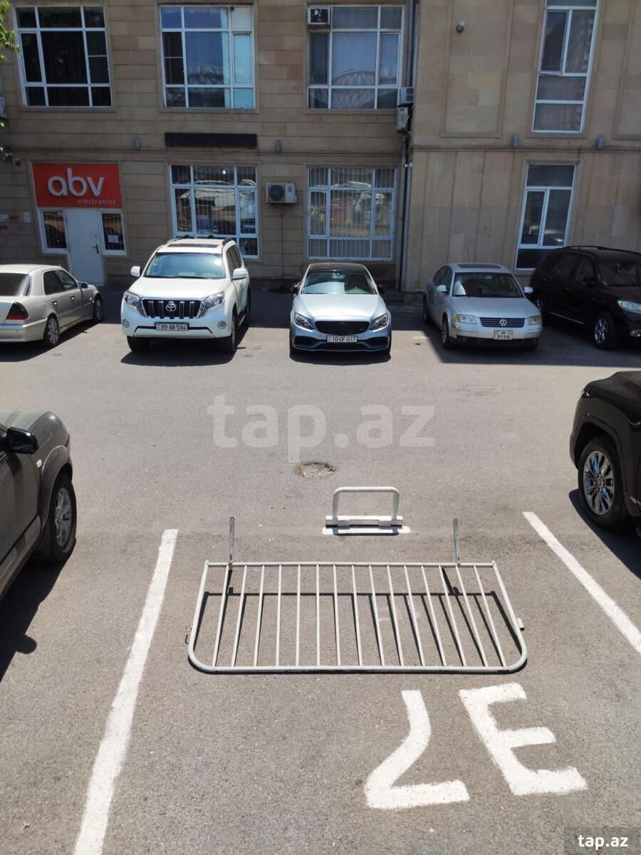 2-otaqlı mənzil, 28 May m., 70 m²