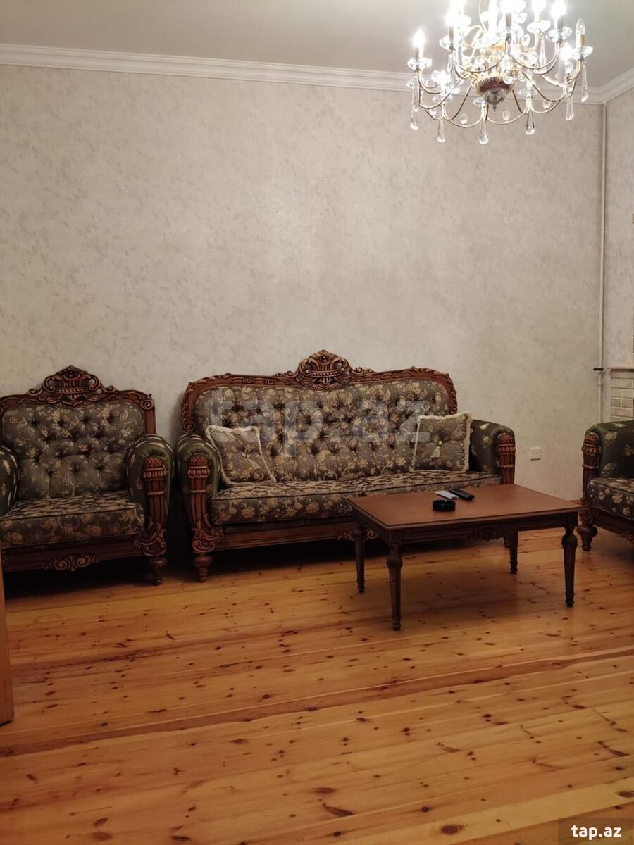 2-otaqlı mənzil, 28 May m., 70 m²