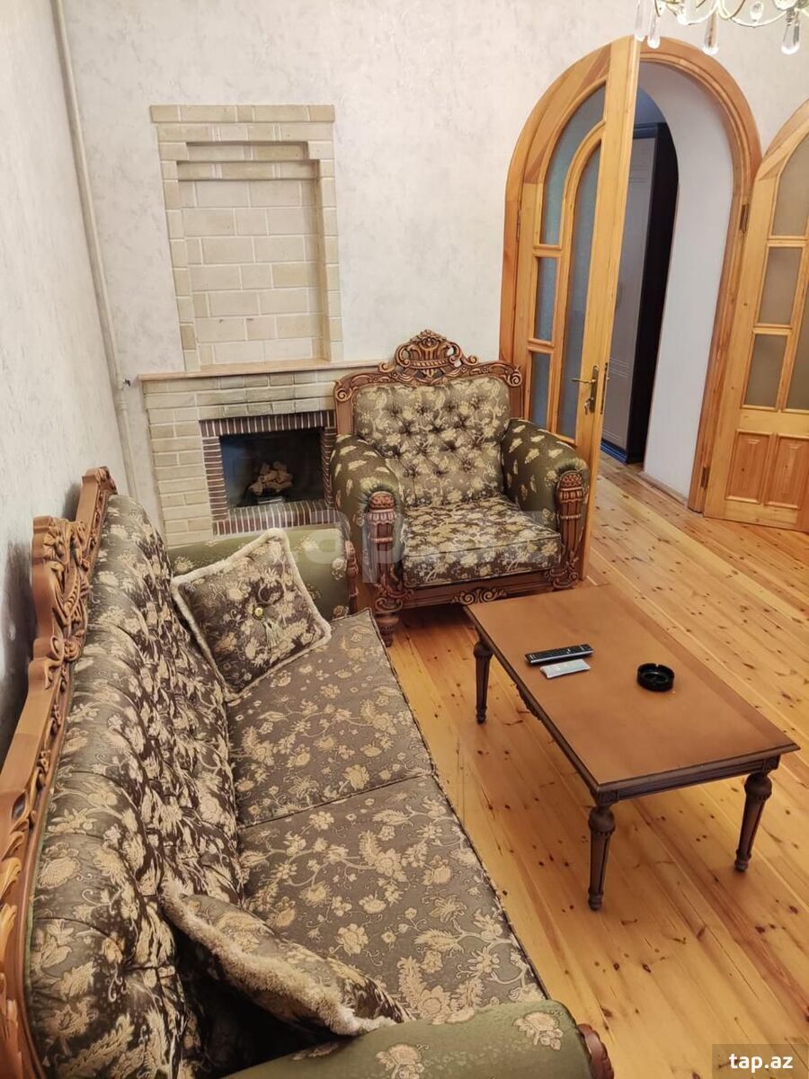 2-otaqlı mənzil, 28 May m., 70 m²