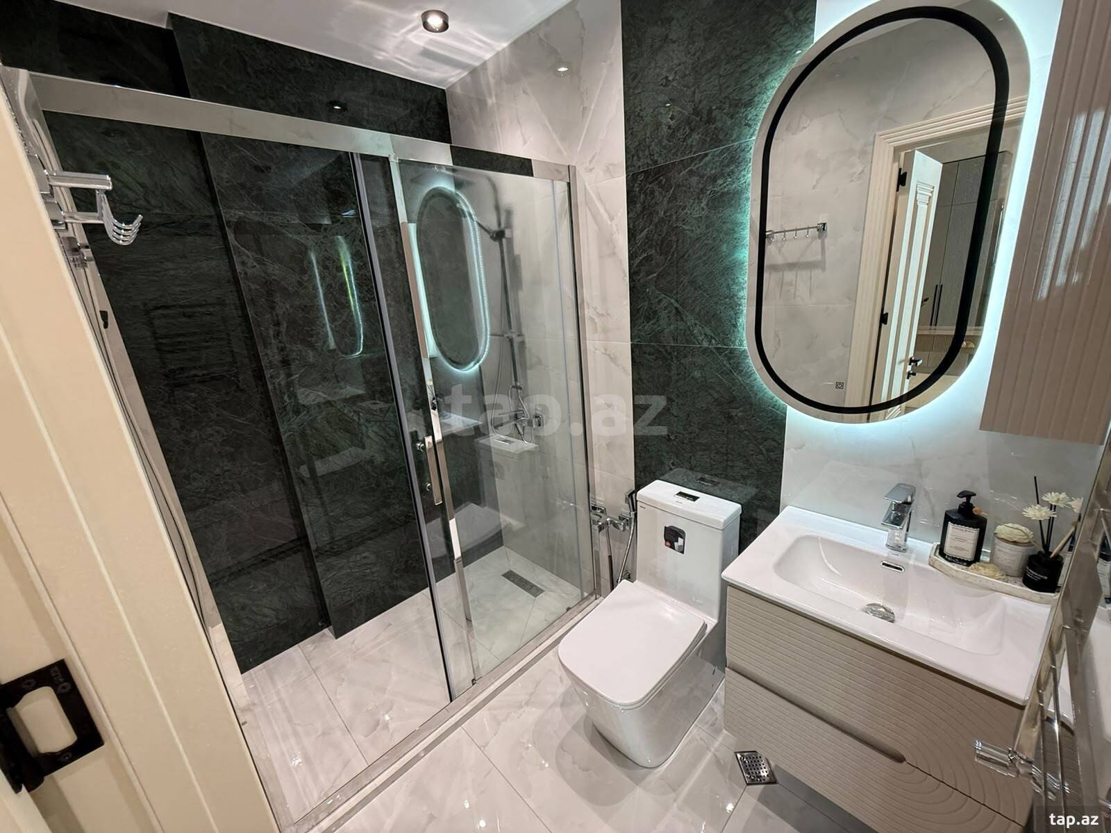 2-otaqlı yeni tikili, N.Tusi küç., 71 m²