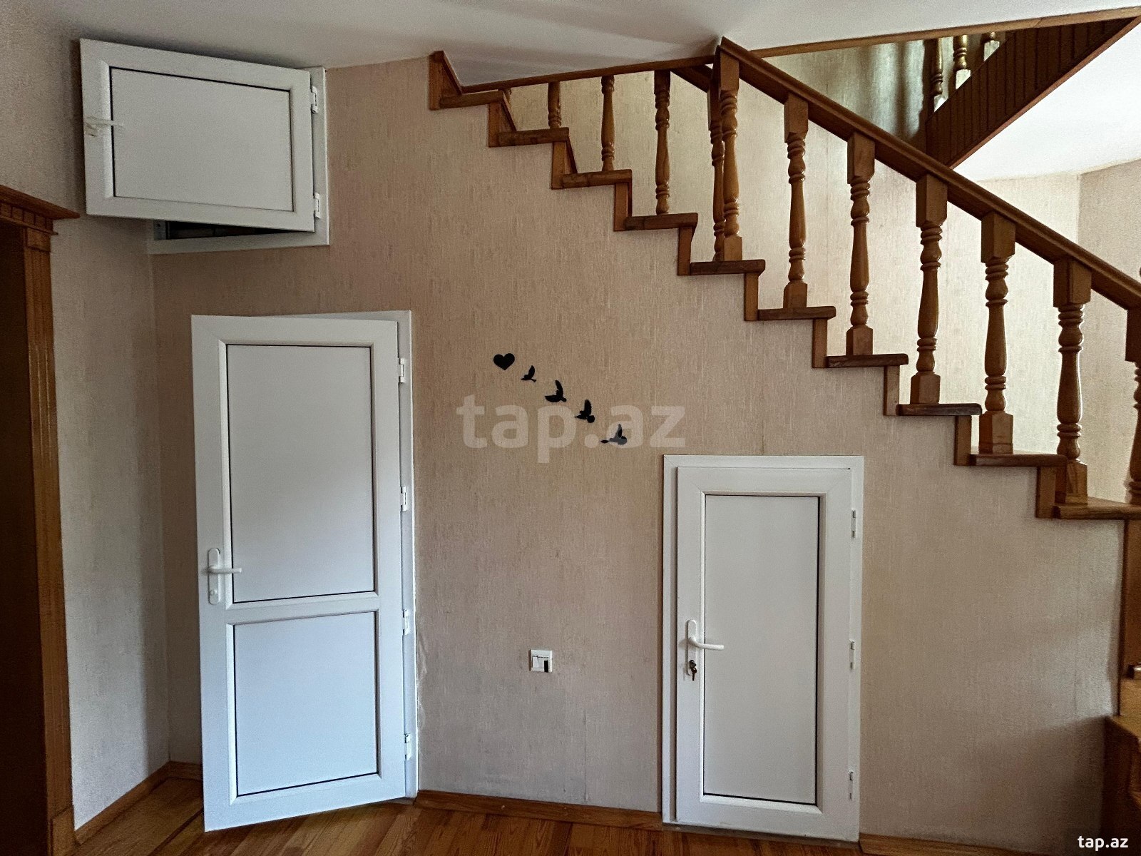 Həyət evi kirayə verilir, Qara Qarayev pr.