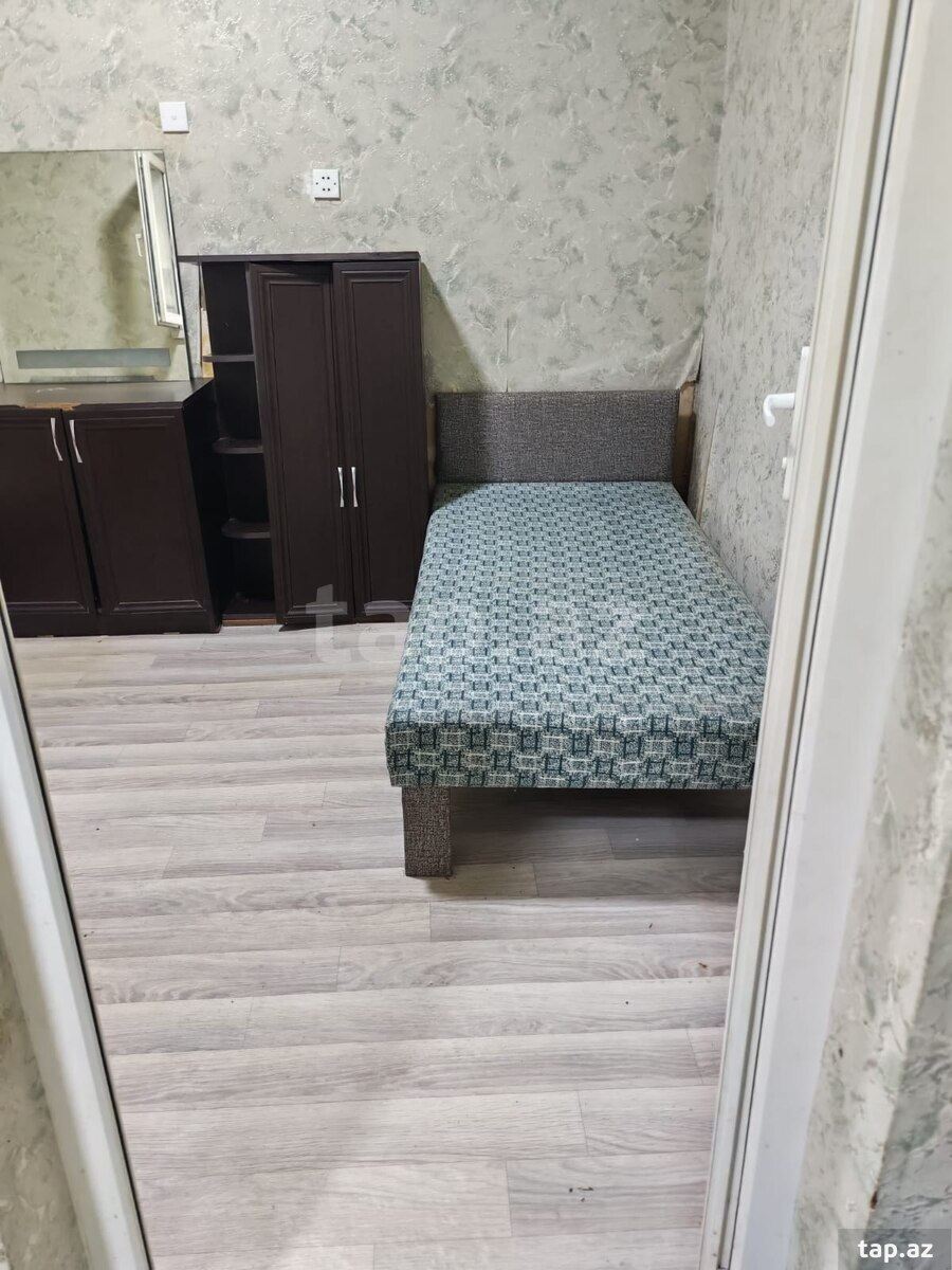 Həyət evi kirayə verilir, 8 Noyabr m.