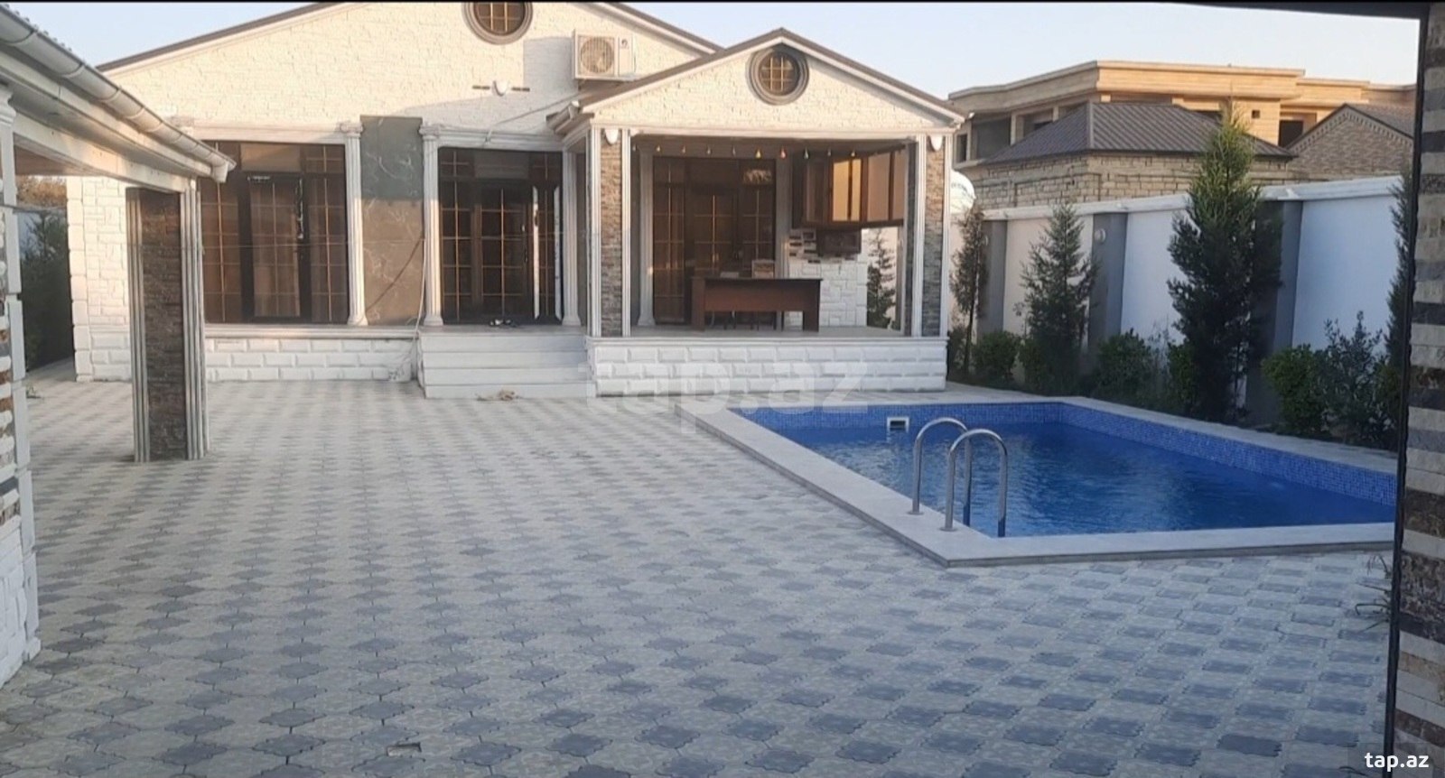 Bağ evi kirayə verilir, Şüvəlan qəs.